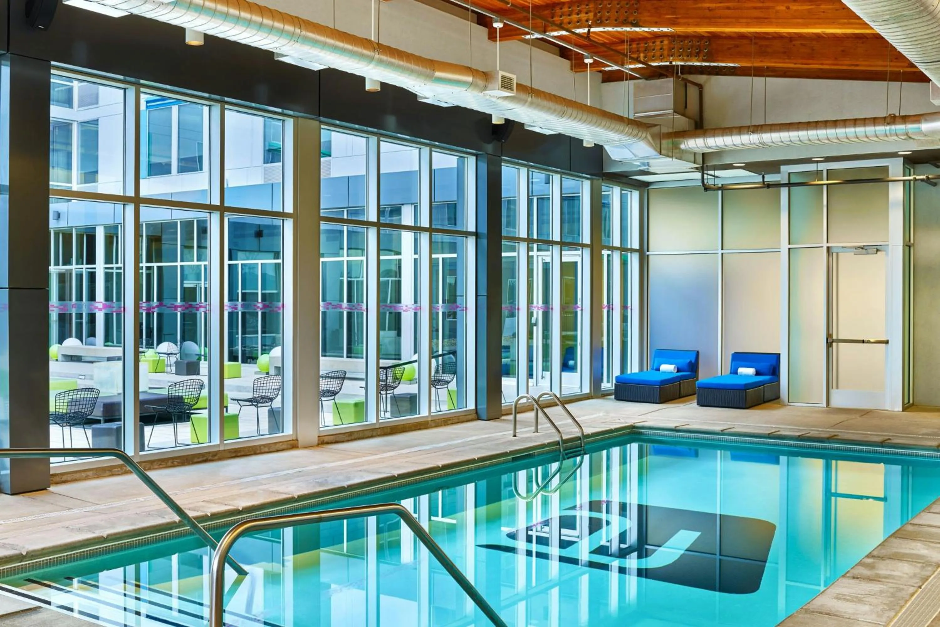 Swimming pool in Aloft Denver Airport at Gateway Park