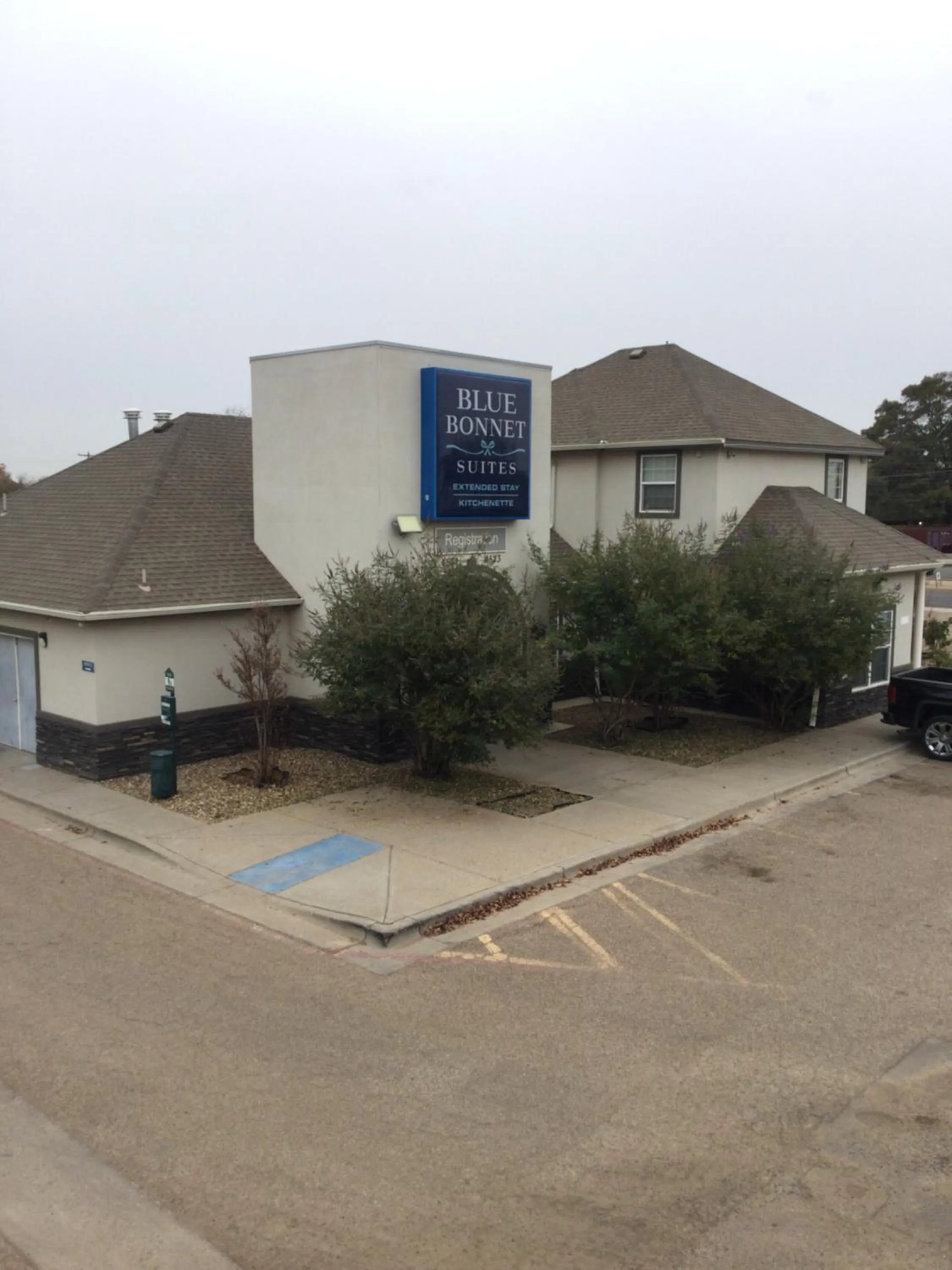 Property building in Blue Bonnet Suites -Lubbock, TX - Medical Center
