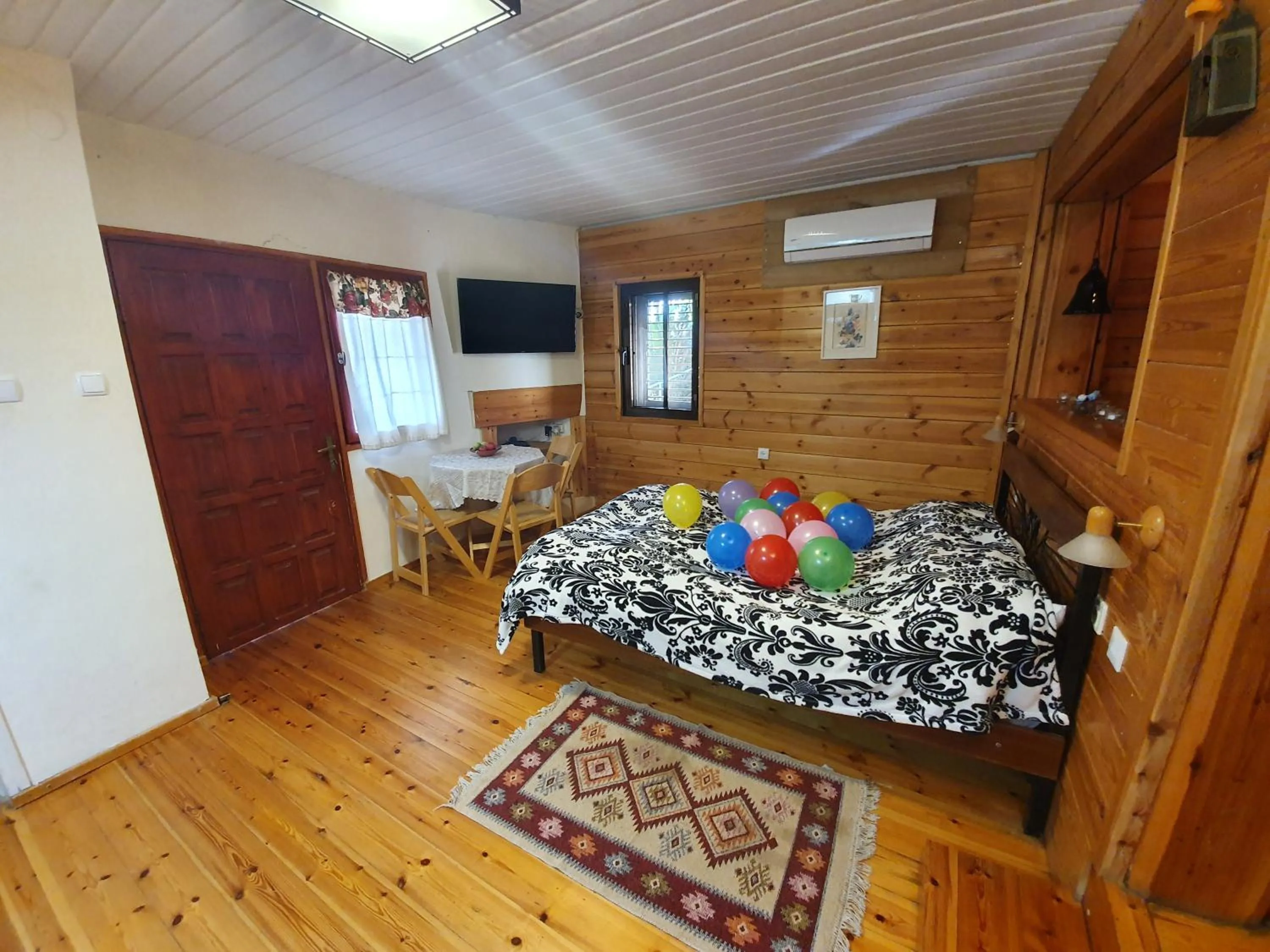 Bed in Switzerland In Amirim
