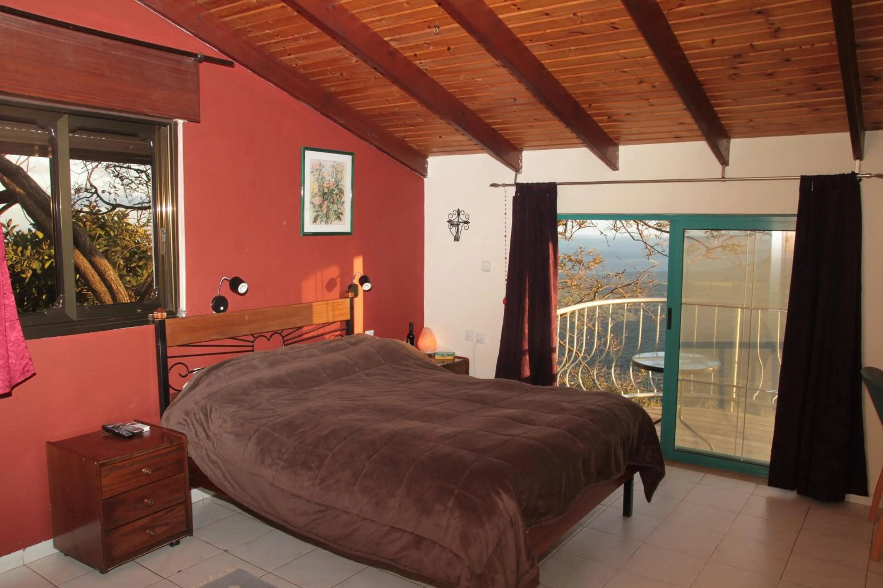 Bed in Switzerland In Amirim