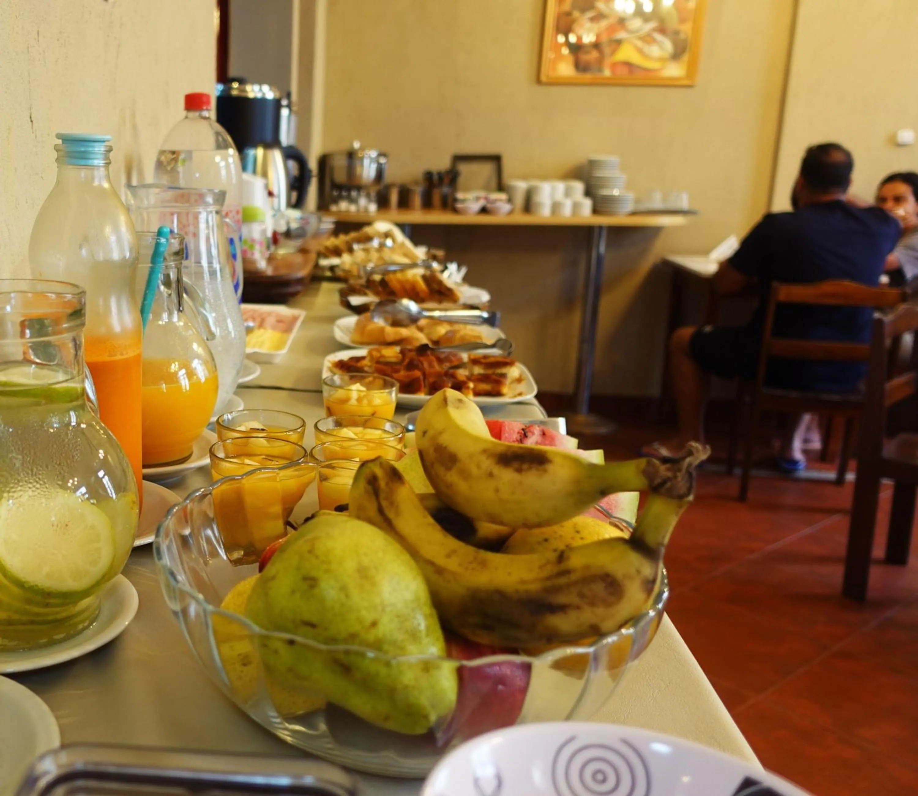 Buffet breakfast in Hotel de la Linda