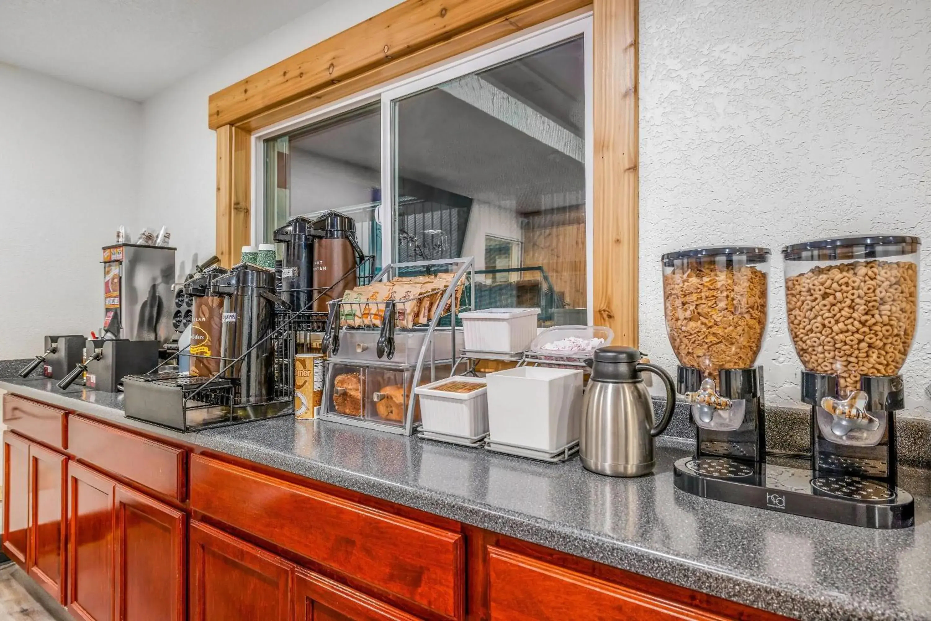 Restaurant/places to eat in Super 8 by Wyndham Arcata Restaurant/places to eat in Super 8 by Wyndham Arcata