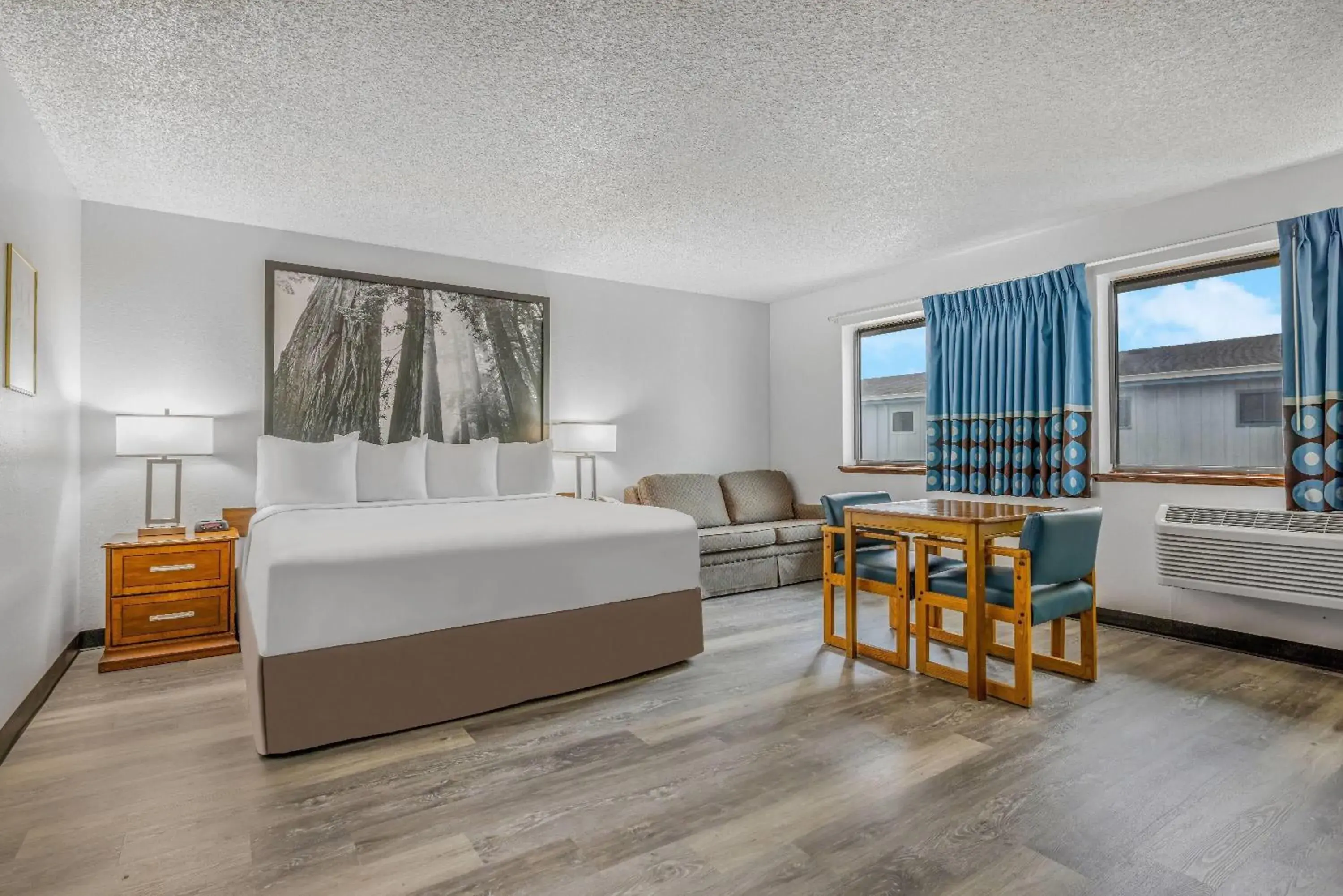 Bed in Super 8 by Wyndham Arcata Bed in Super 8 by Wyndham Arcata