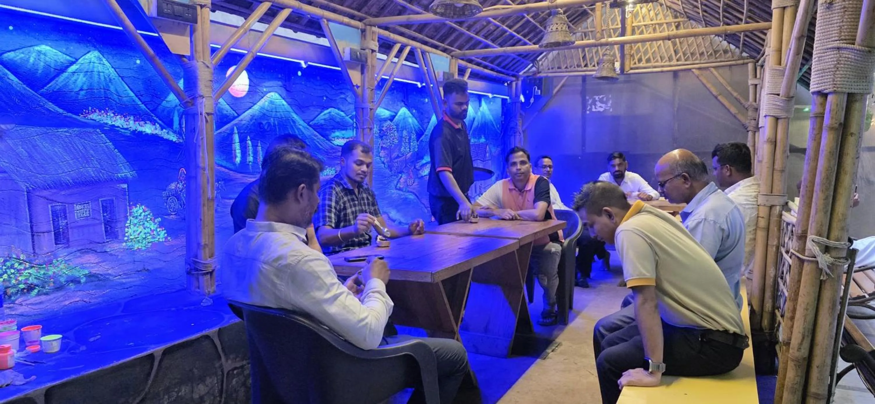 Restaurant/places to eat in Hotel Sunshine Airport