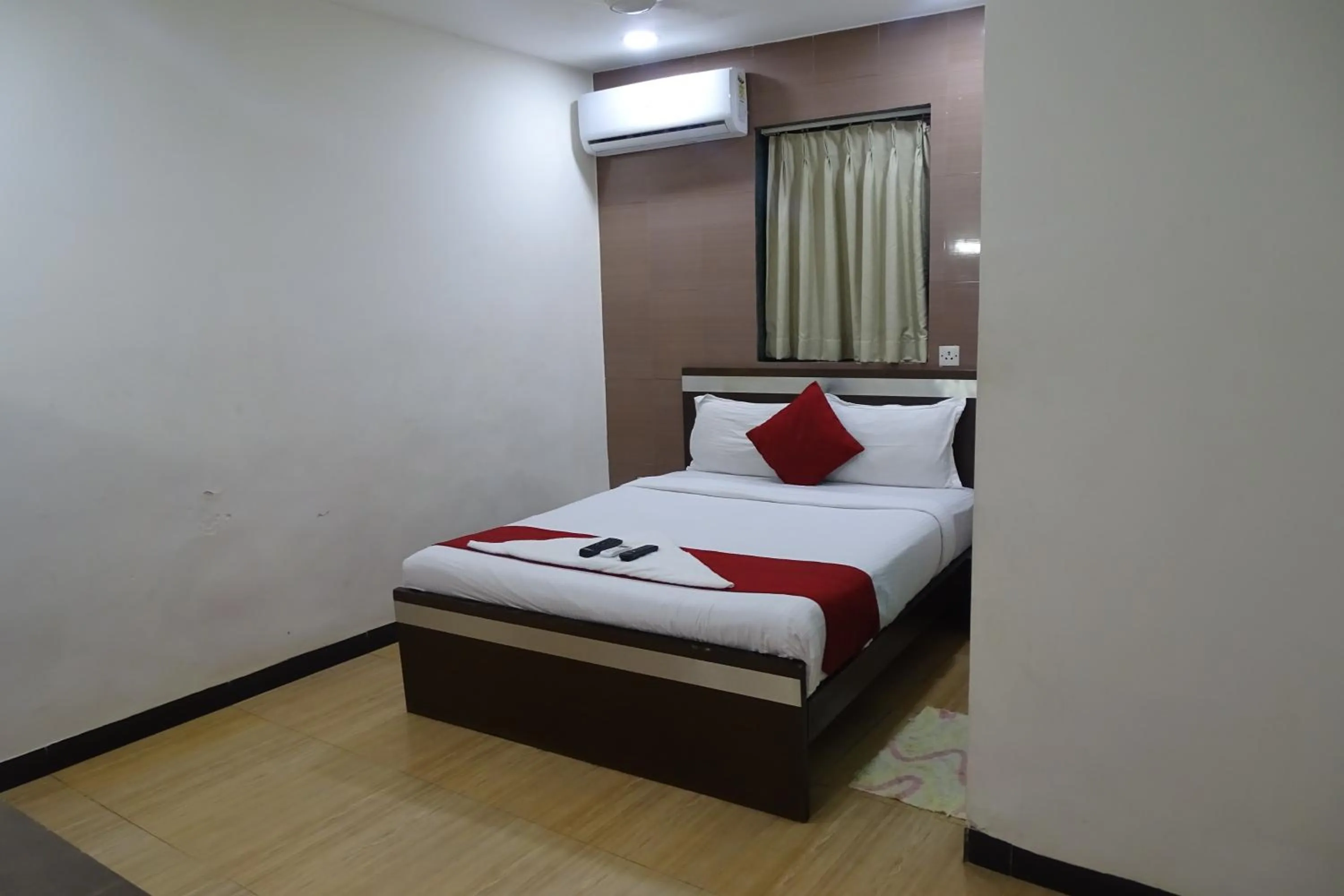 Bed in Hotel Sunshine Airport