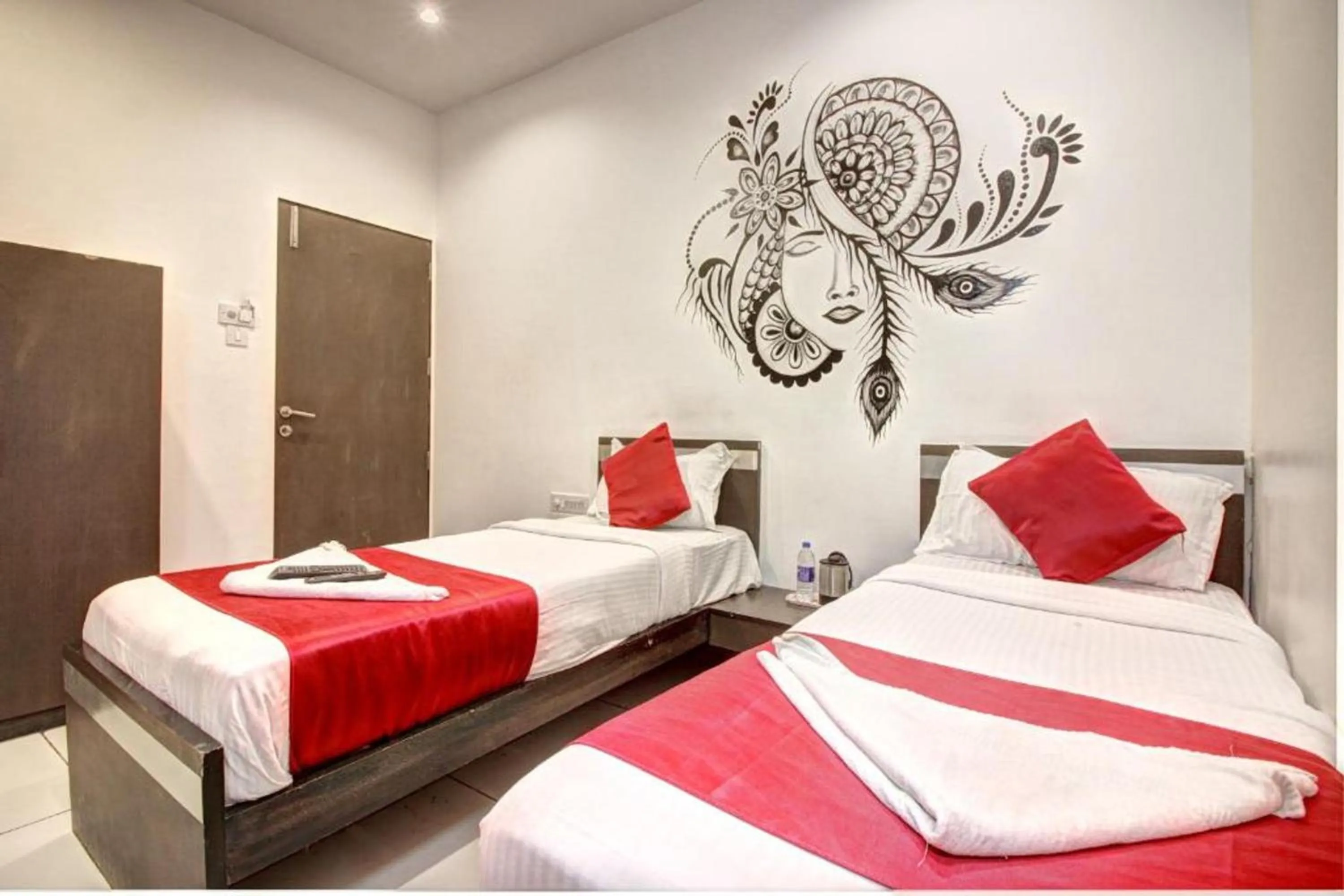 Bedroom, Bed in Hotel Sunshine Airport