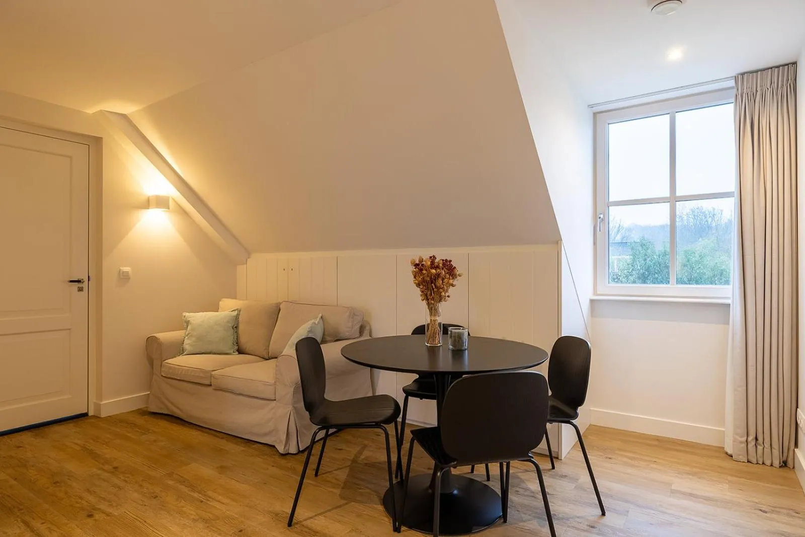 Seating area in Villa Zuiderduin