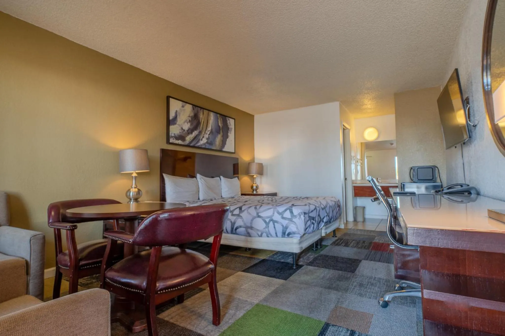 Bed in National 9 Inn