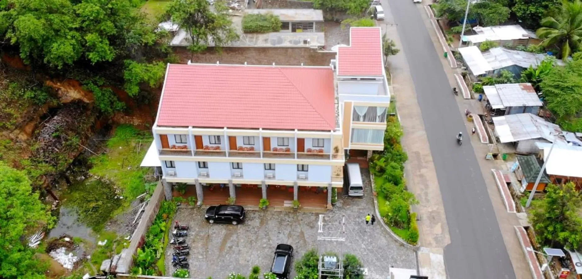 Property building in Kalton Hotel