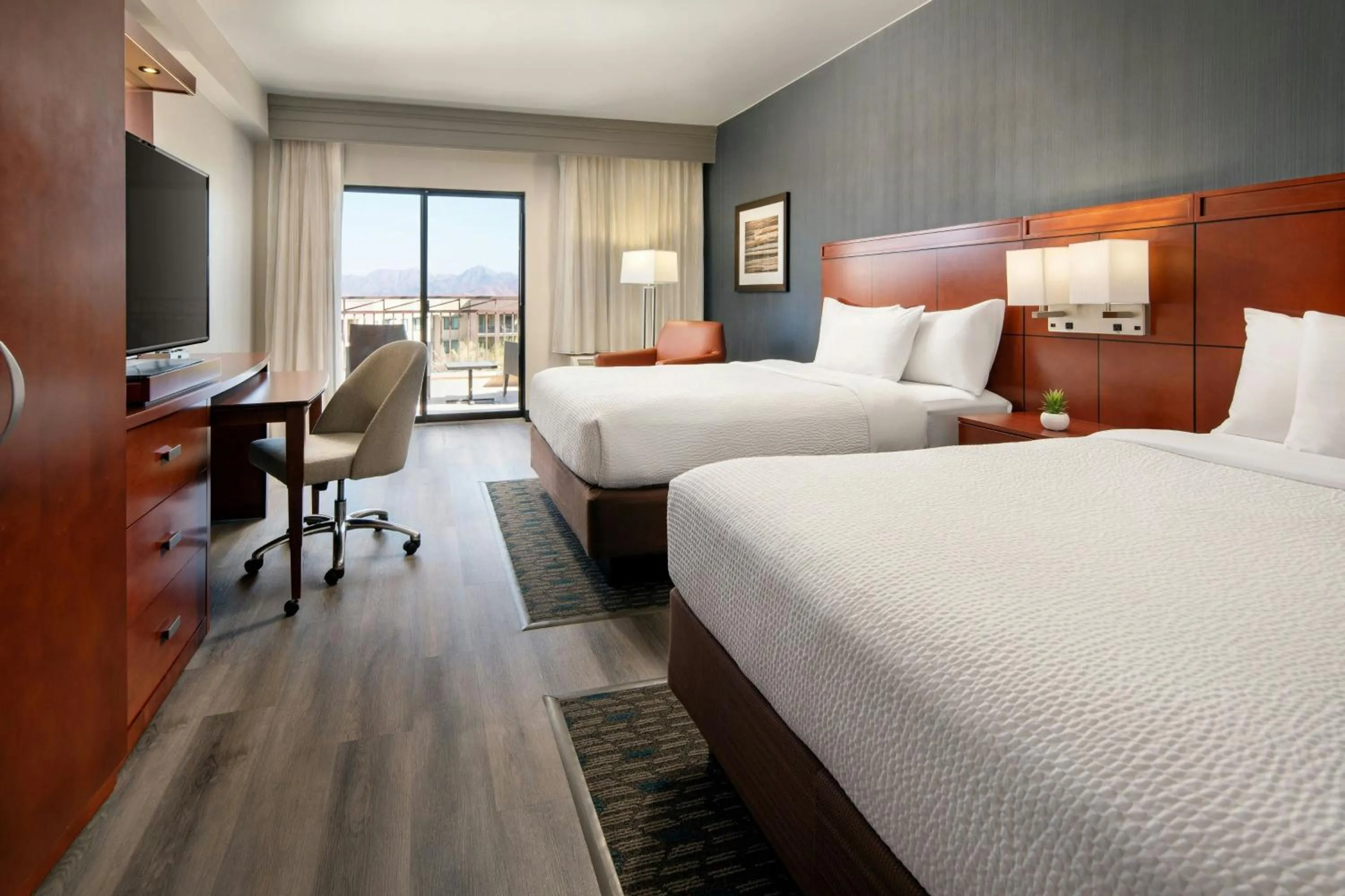 Photo of the whole room, Bed in Courtyard by Marriott Scottsdale Salt River