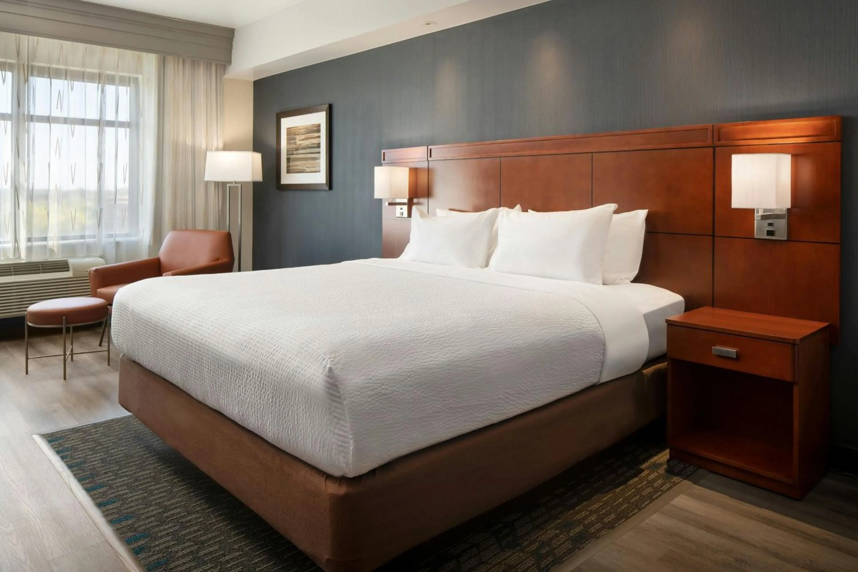 Bedroom, Bed in Courtyard by Marriott Scottsdale Salt River