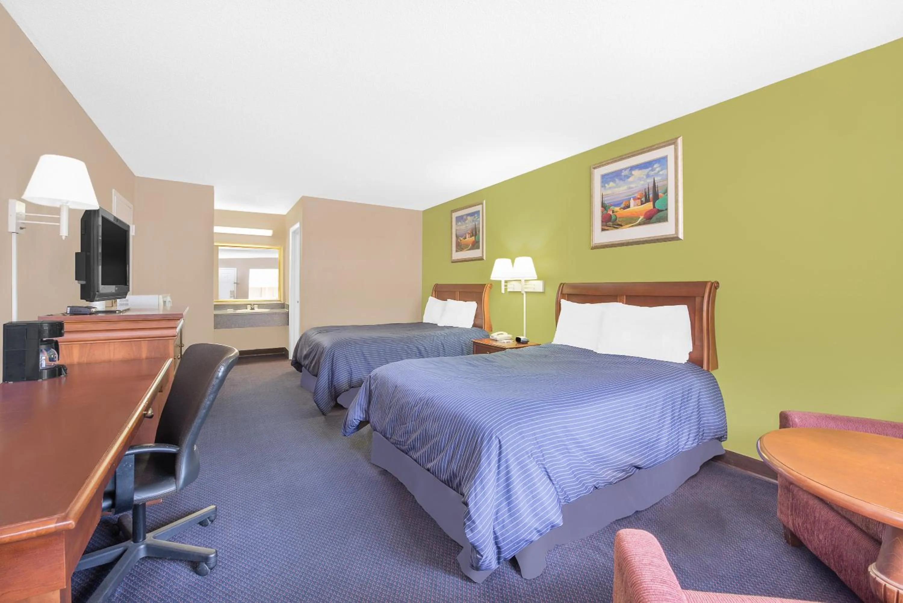 Bed in Hotel Express Anniston/Oxford