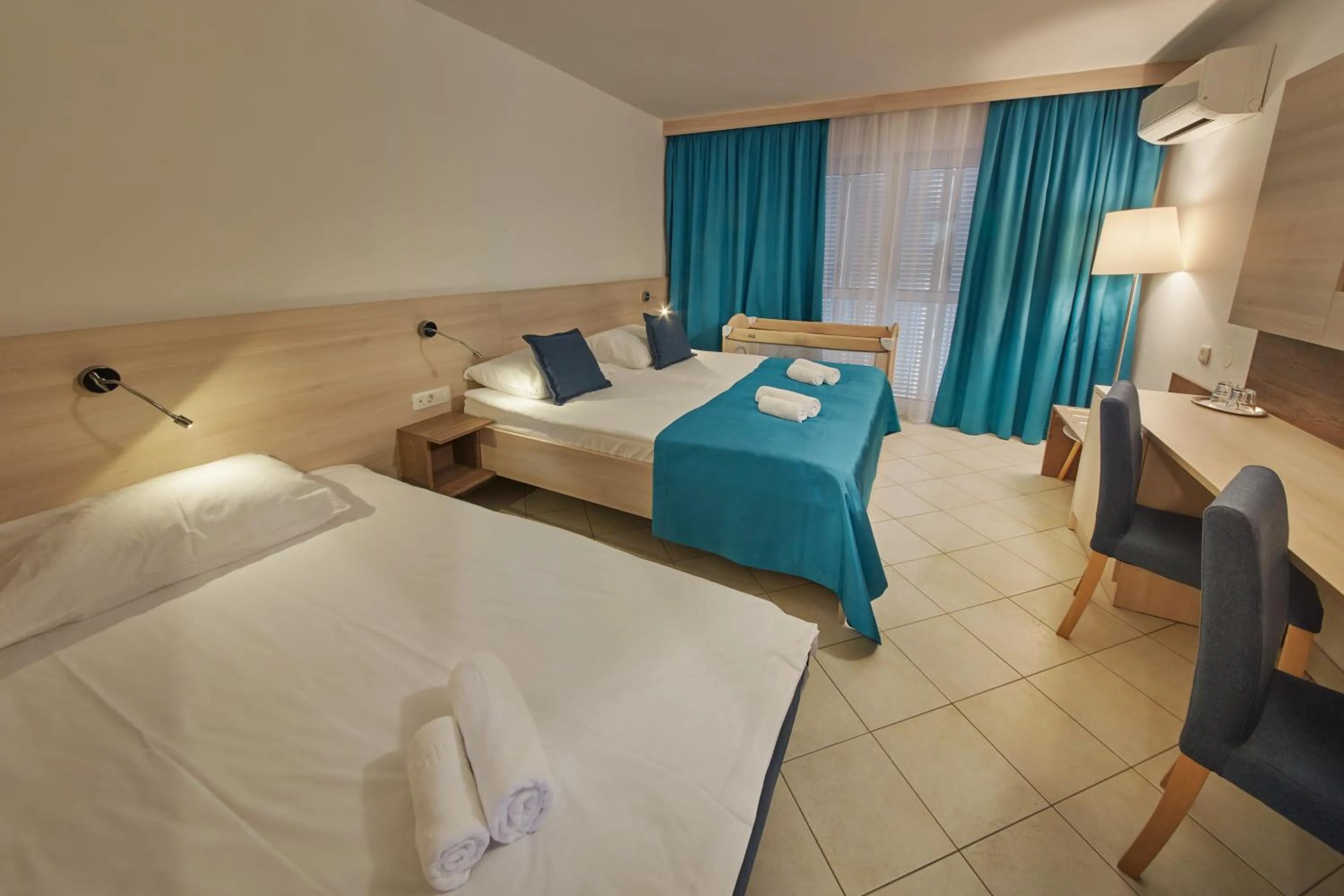 Bed in Villas - Hotel & Resort Adria Ankaran