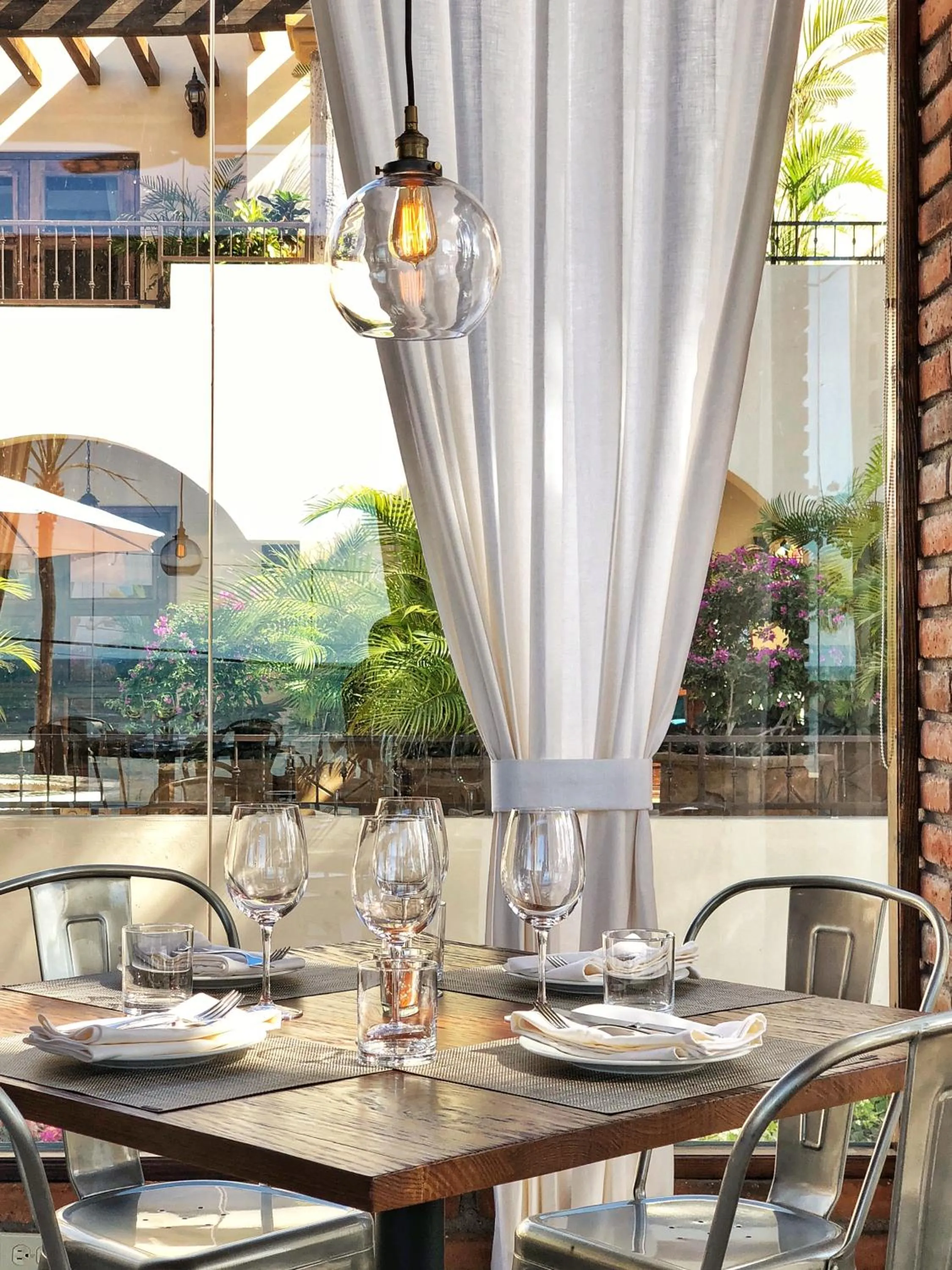 Restaurant/places to eat in Posada de las Flores La Paz