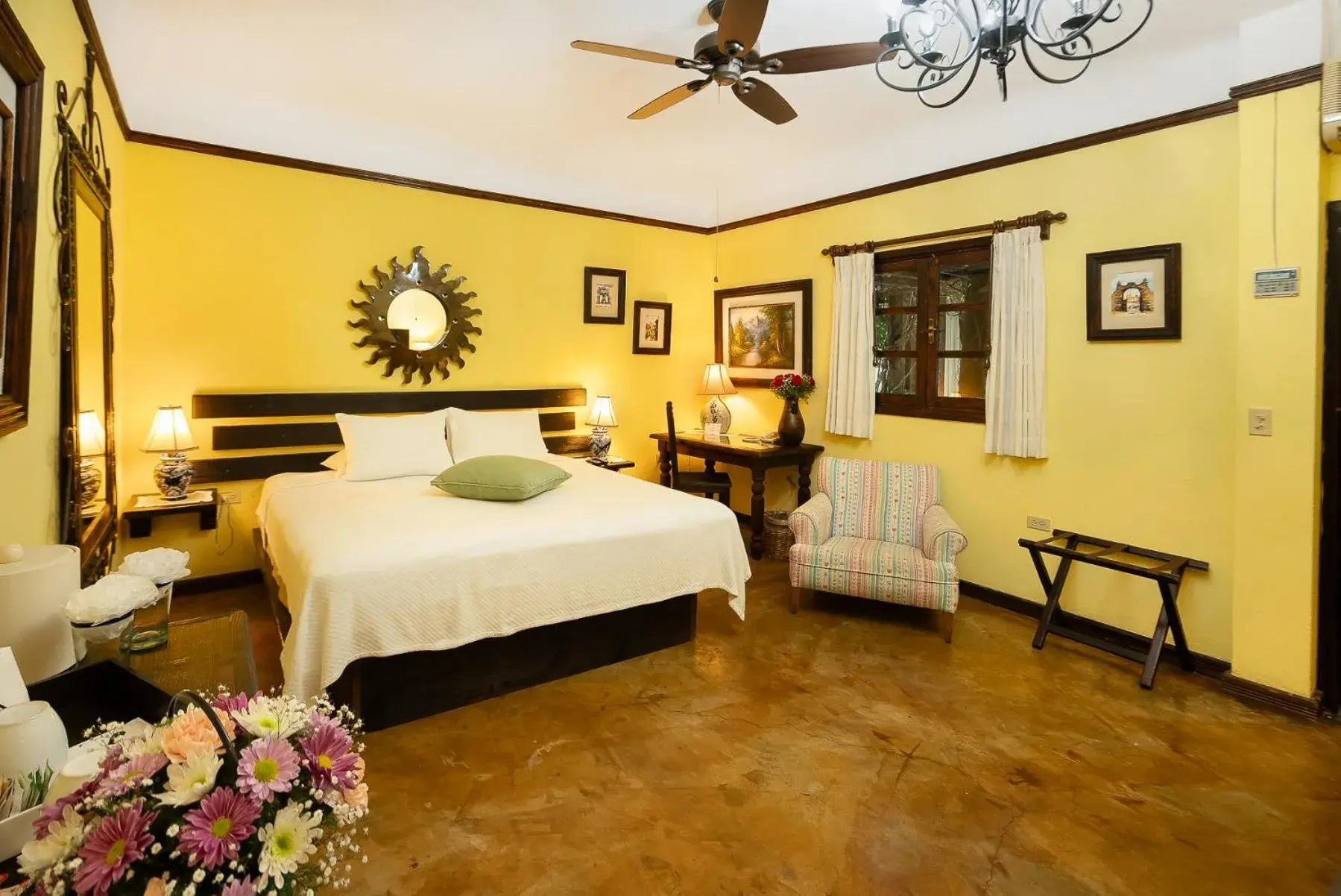 Bed in Posada de las Flores La Paz Bed in Posada de las Flores La Paz