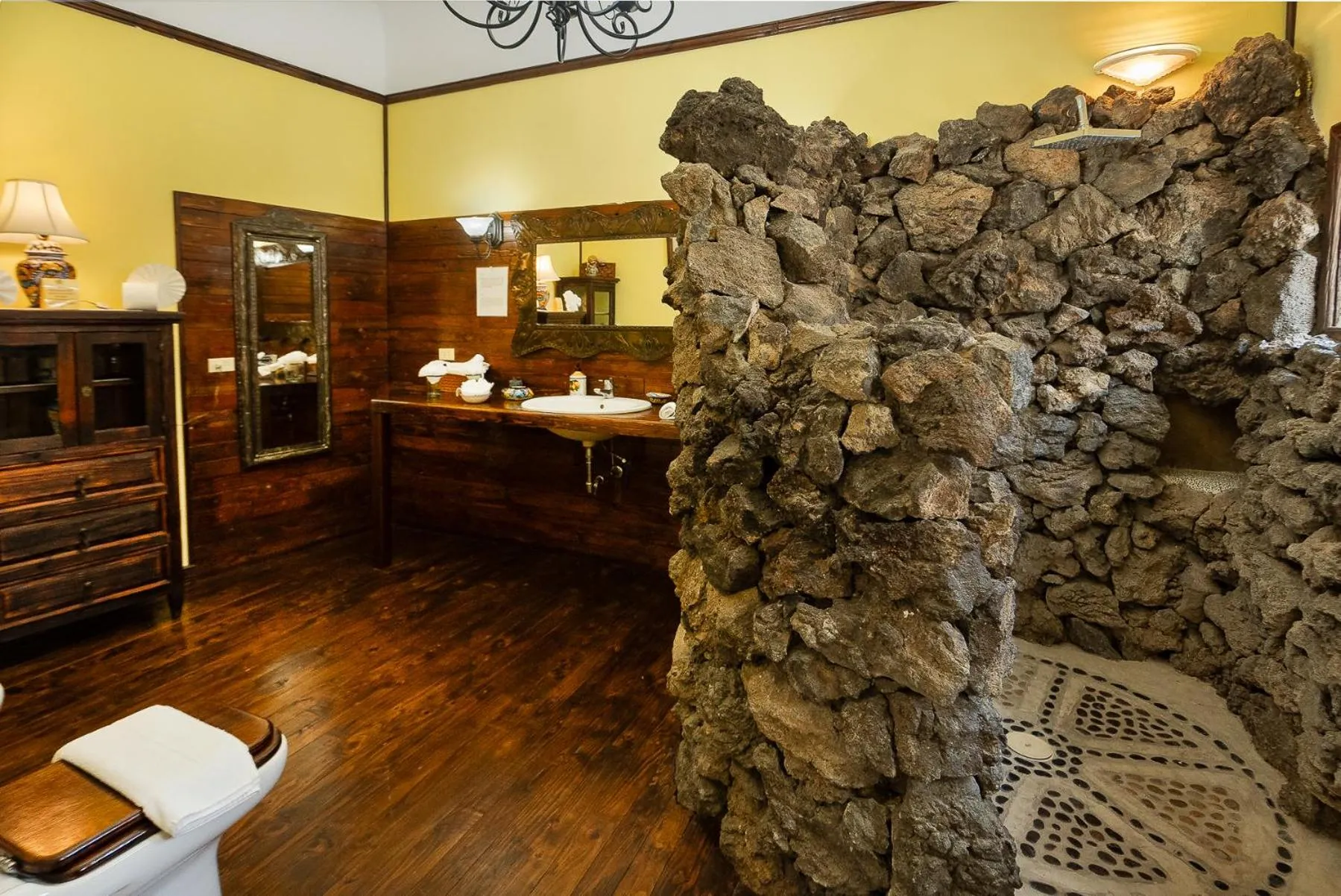 Shower in Posada de las Flores La Paz