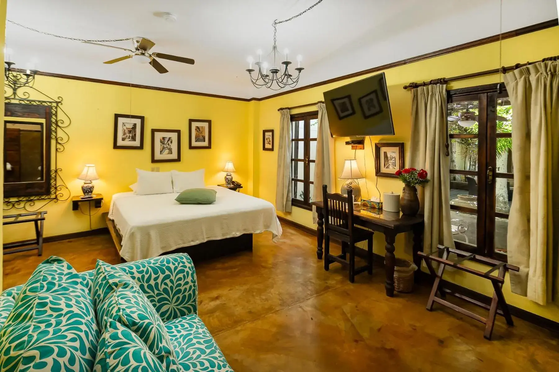 Bed in Posada de las Flores La Paz Bed in Posada de las Flores La Paz