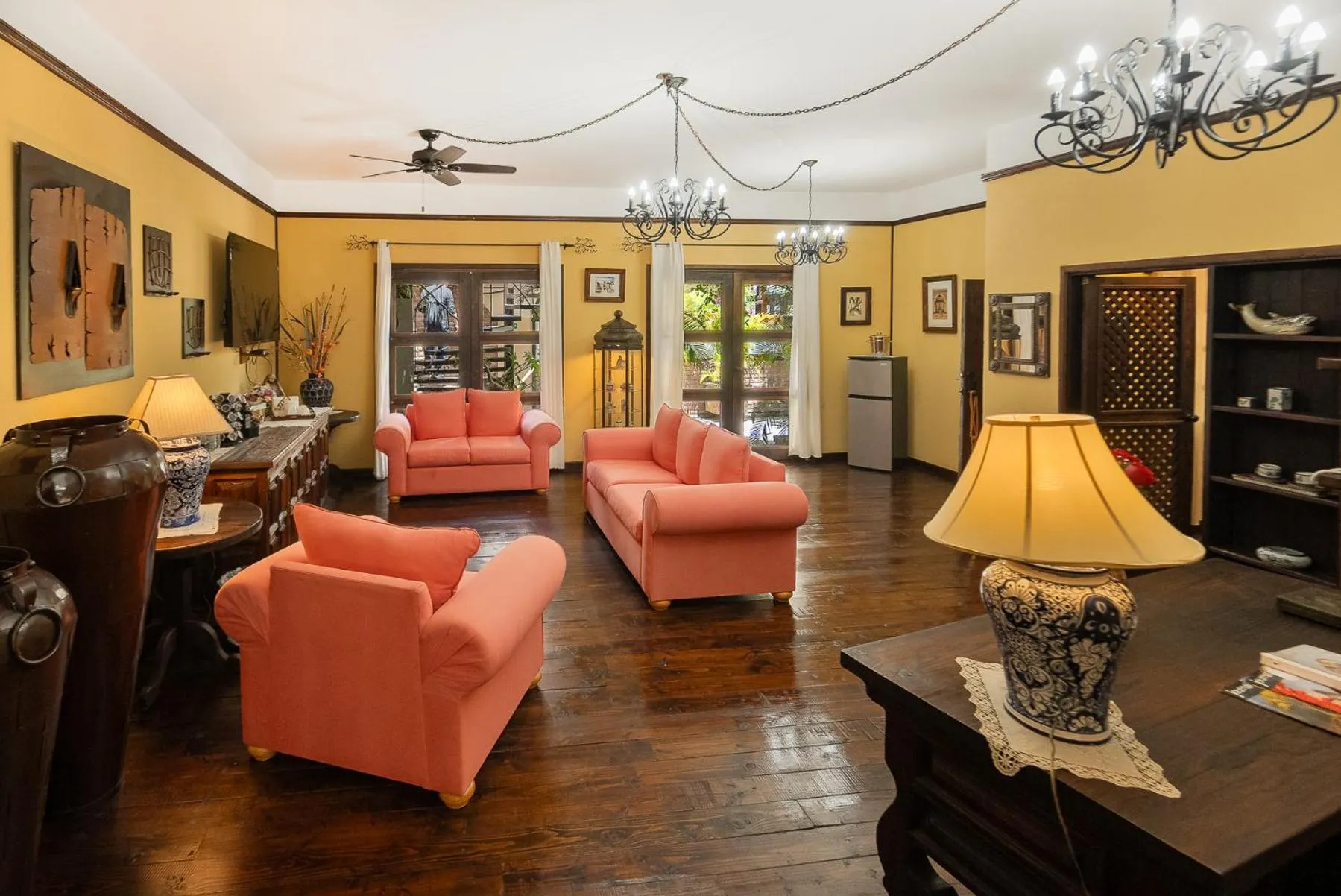 TV and multimedia in Posada de las Flores La Paz