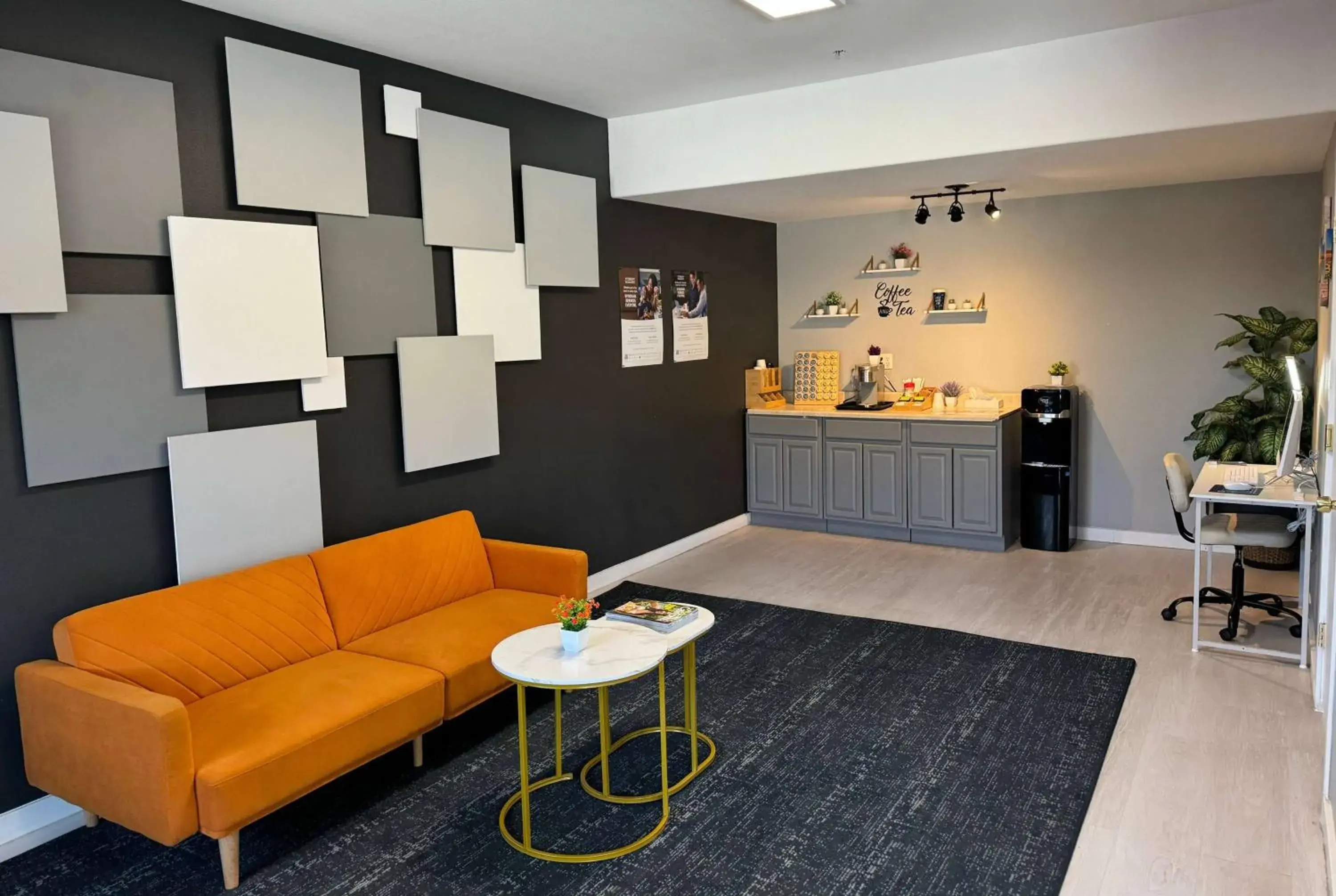 Lobby or reception in Baymont by Wyndham Ridgecrest Lobby or reception in Baymont by Wyndham Ridgecrest