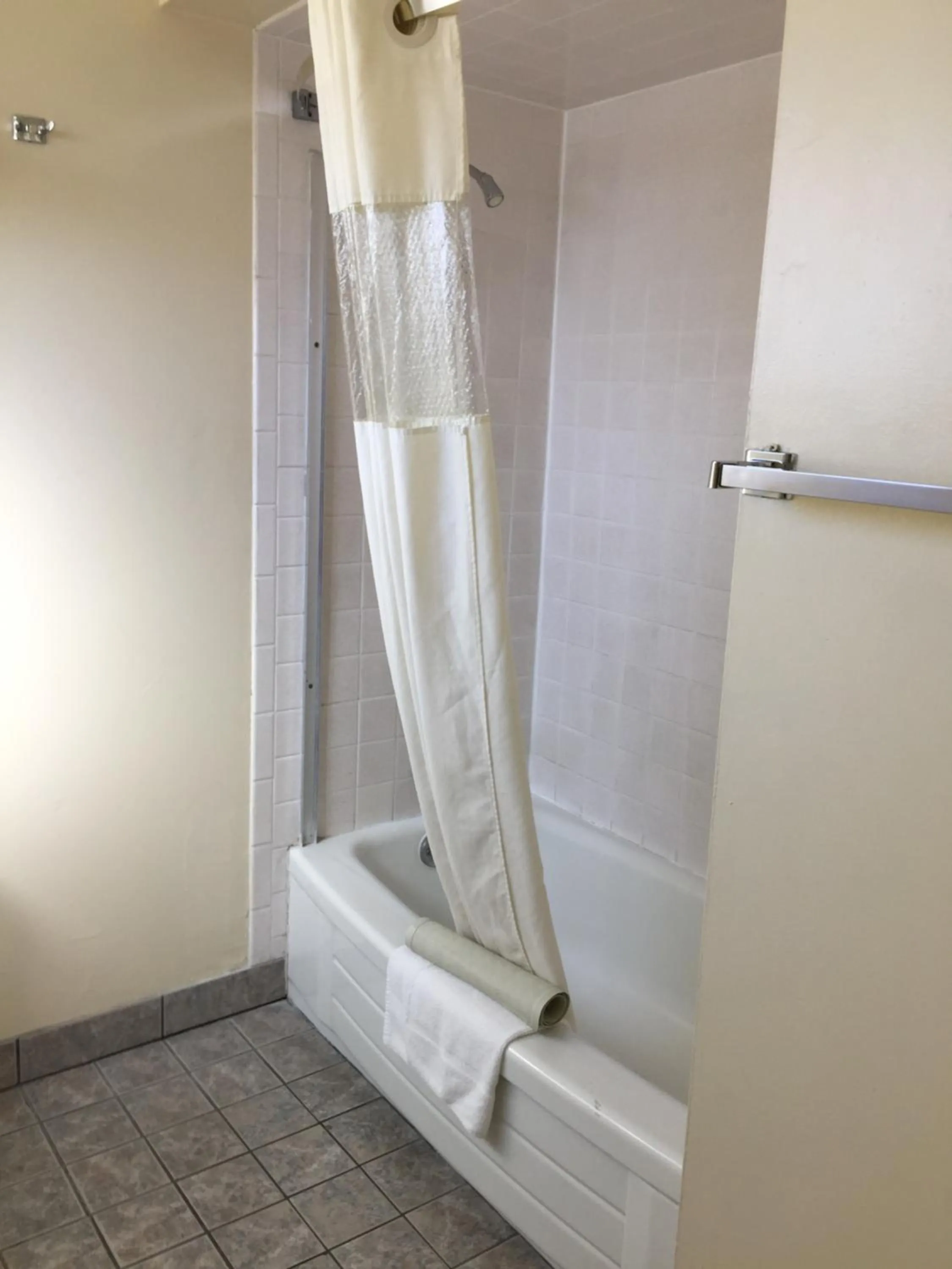 Bathroom in Tiki Lodge