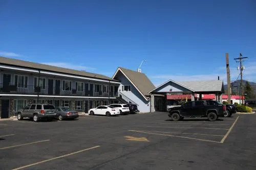 Pine Tree inn
