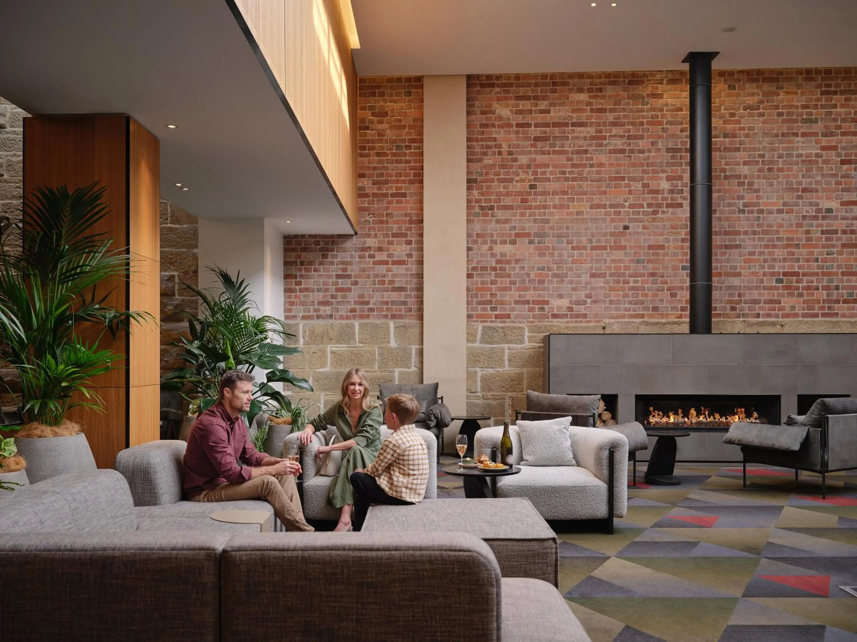 Lounge or bar in RACV Hobart Hotel
