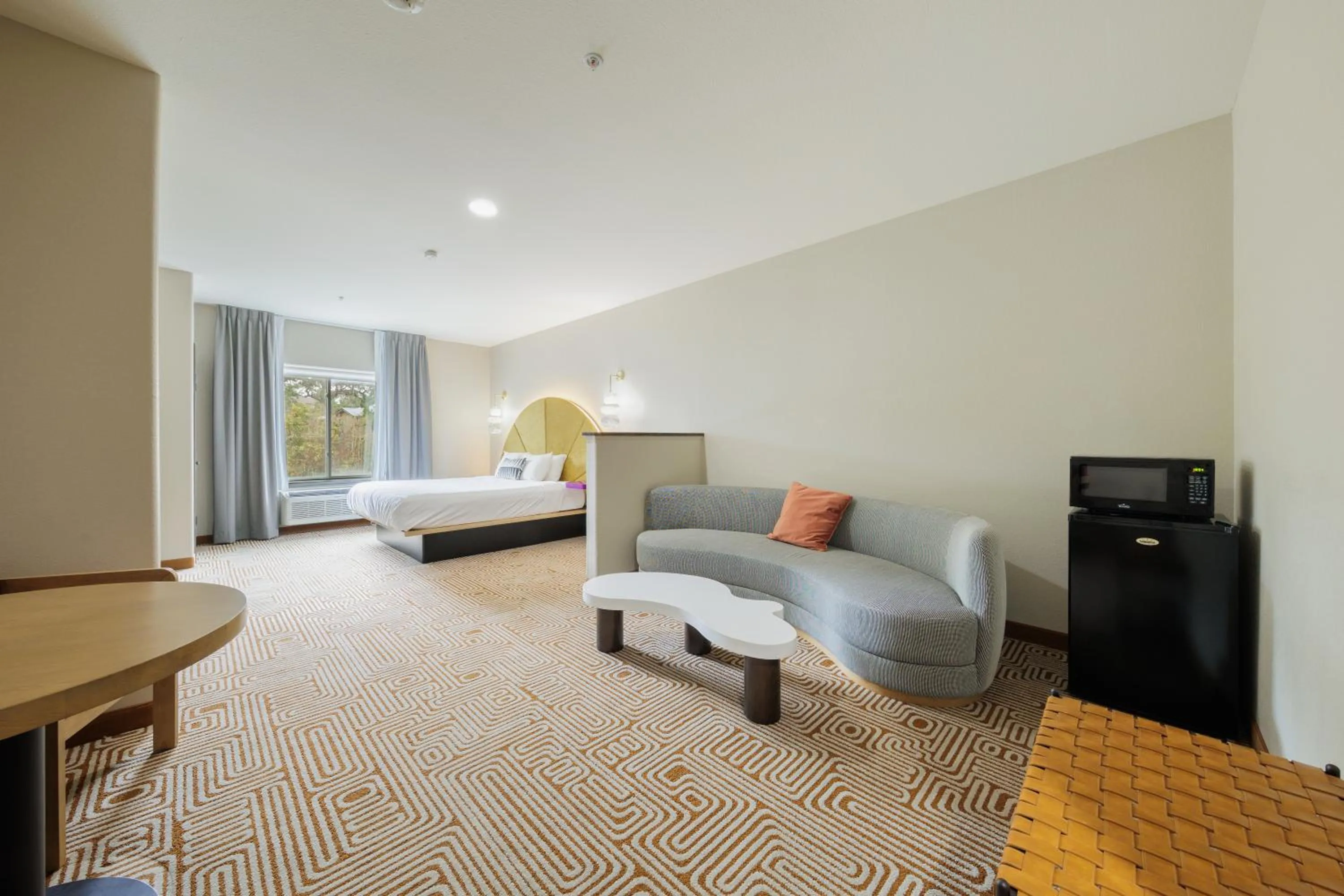 Living room, Bed in Blanco River Hotel