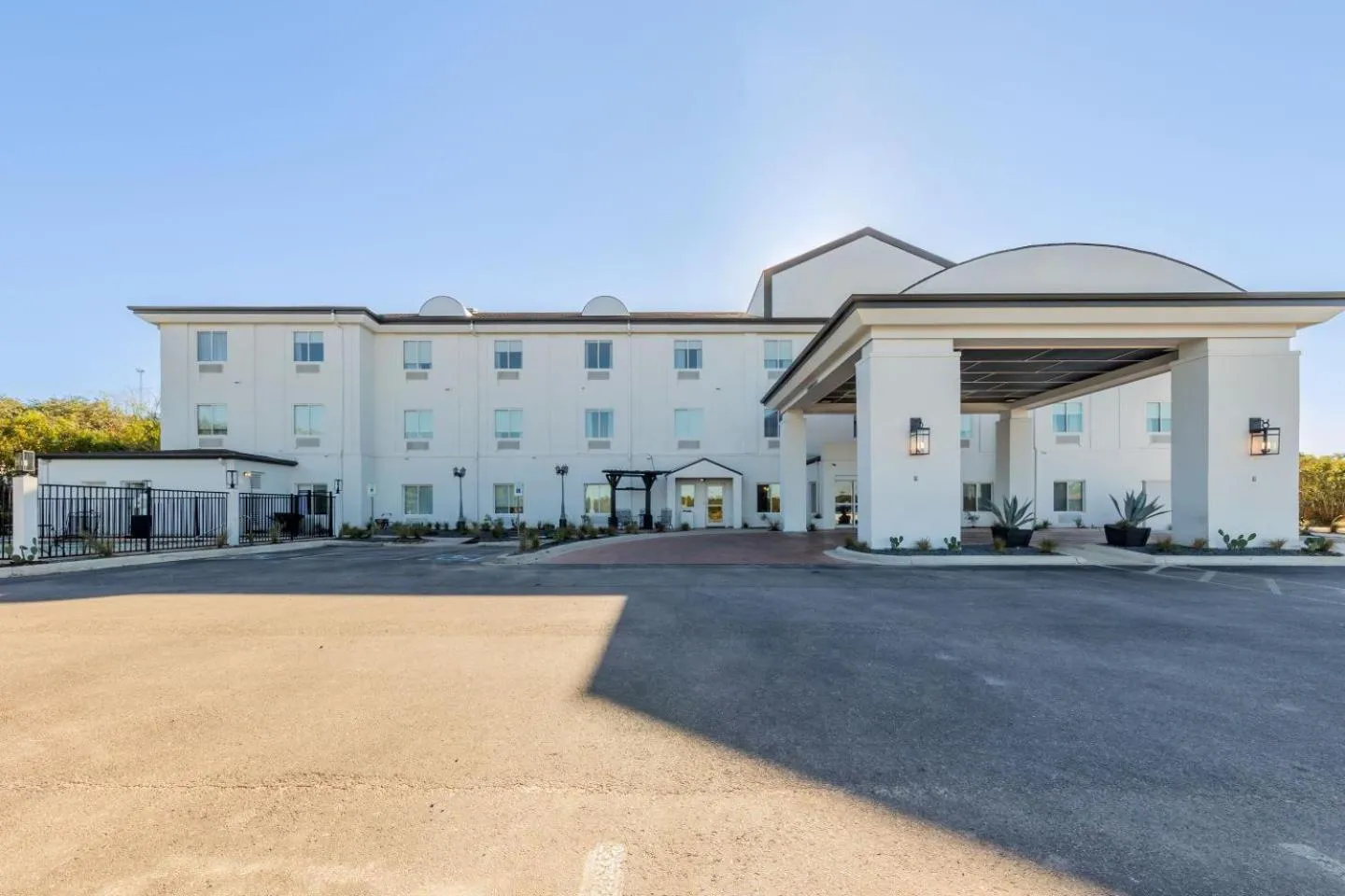 Property building in Blanco River Hotel