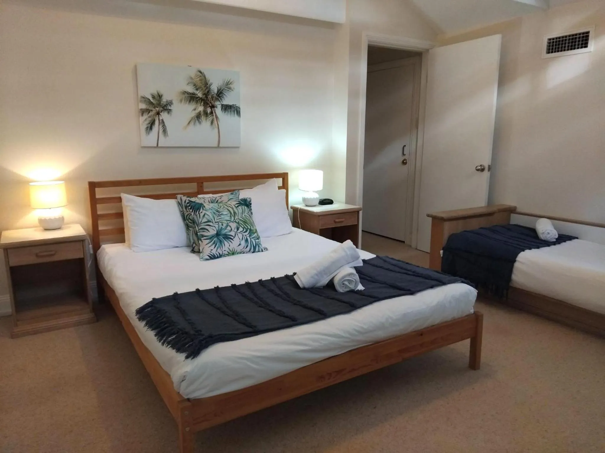 Bed in Stay At Raffertys Resort