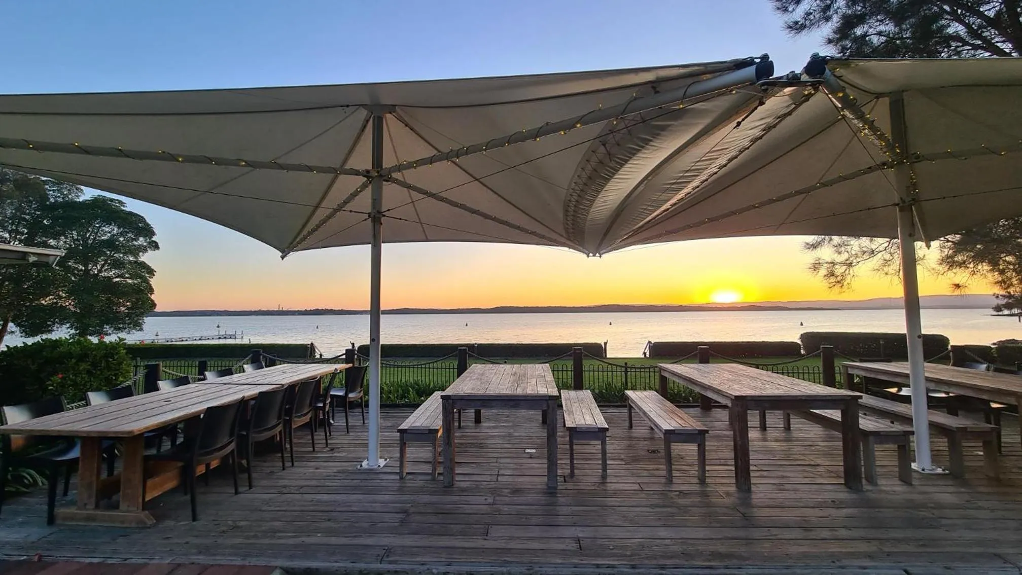 Banquet/Function facilities in Stay At Raffertys Resort