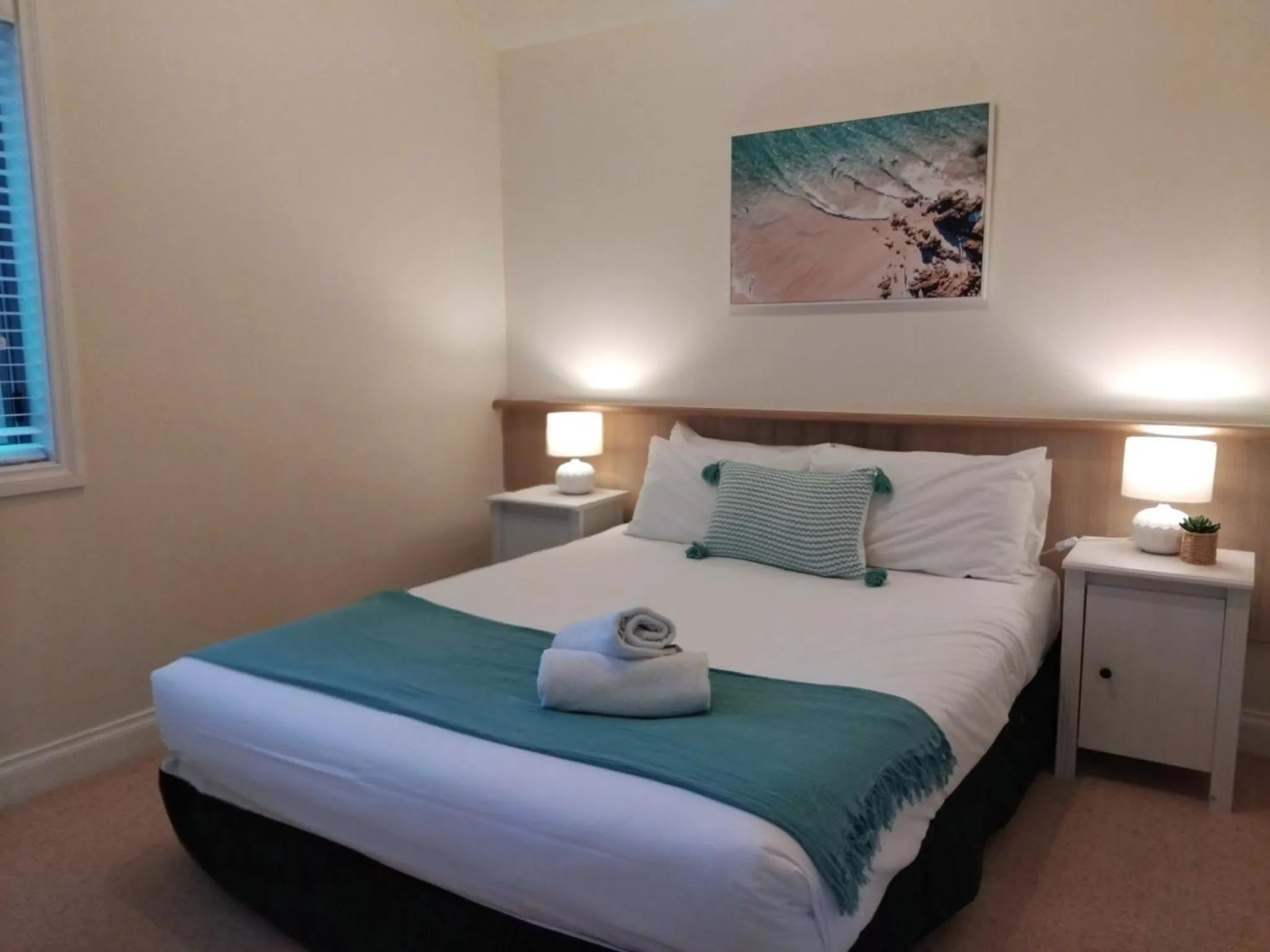 Bed in Stay At Raffertys Resort