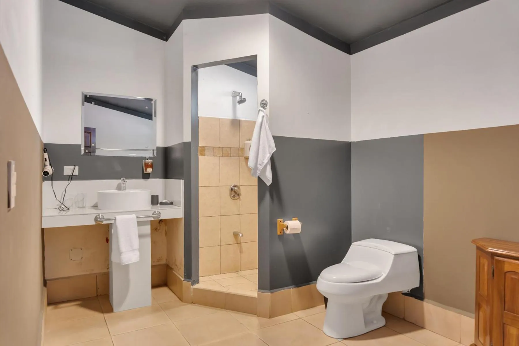 Bathroom in Hotel Martino Spa and Resort