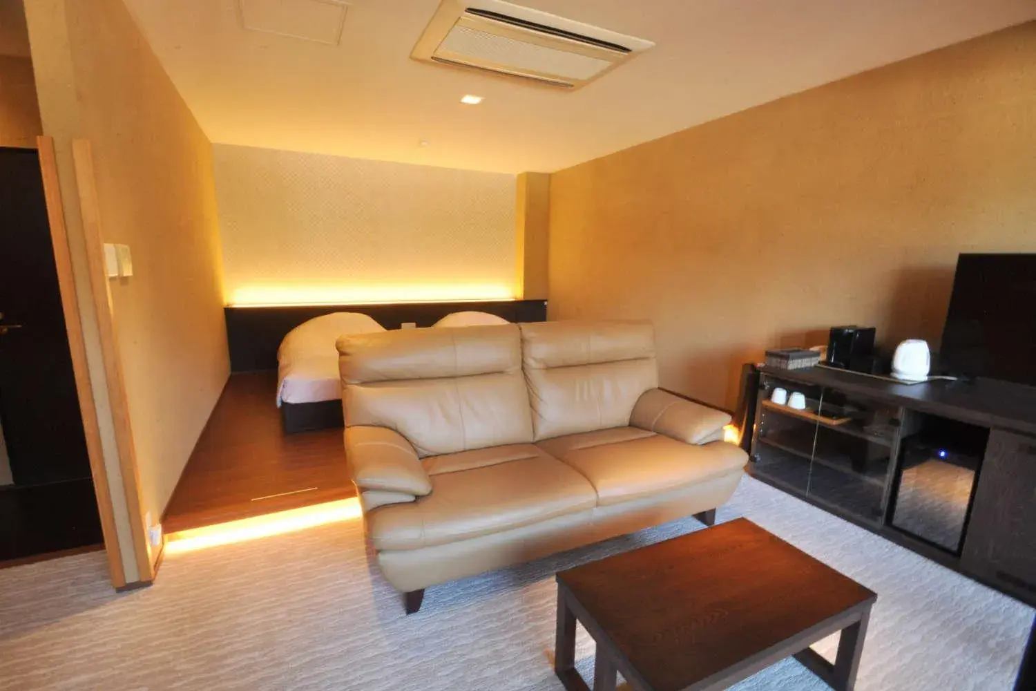 Bed in Aura Tachibana Bed in Aura Tachibana