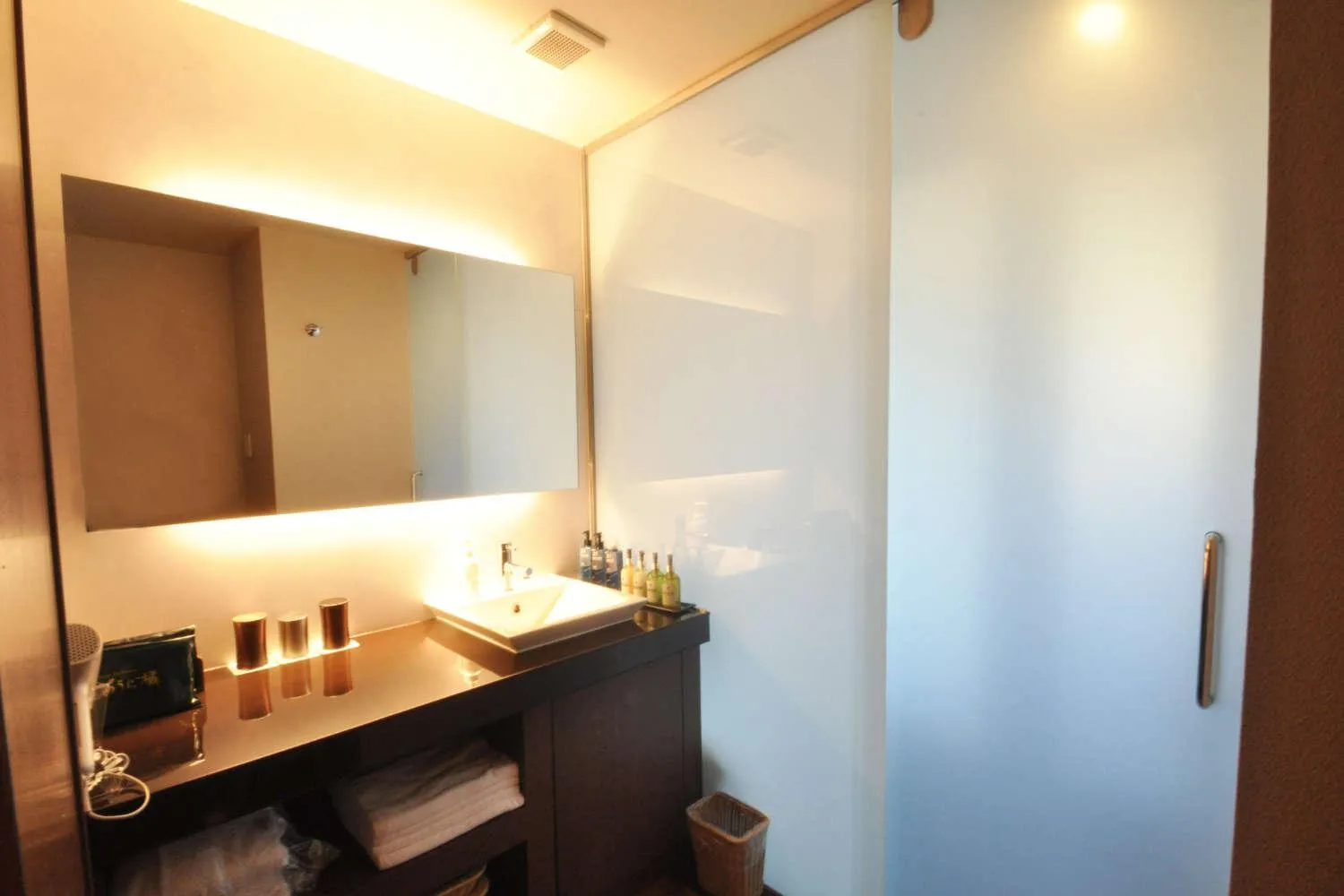 Bathroom in Aura Tachibana