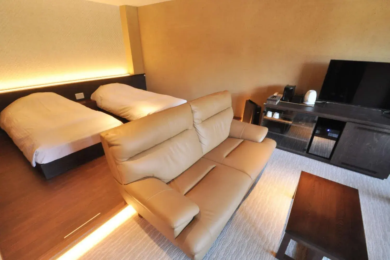 Bed in Aura Tachibana Bed in Aura Tachibana