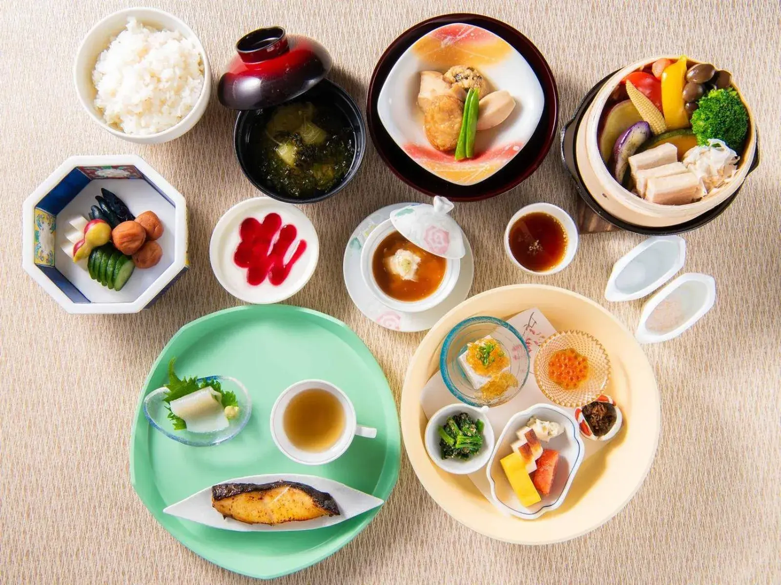 Food in Aura Tachibana Food in Aura Tachibana