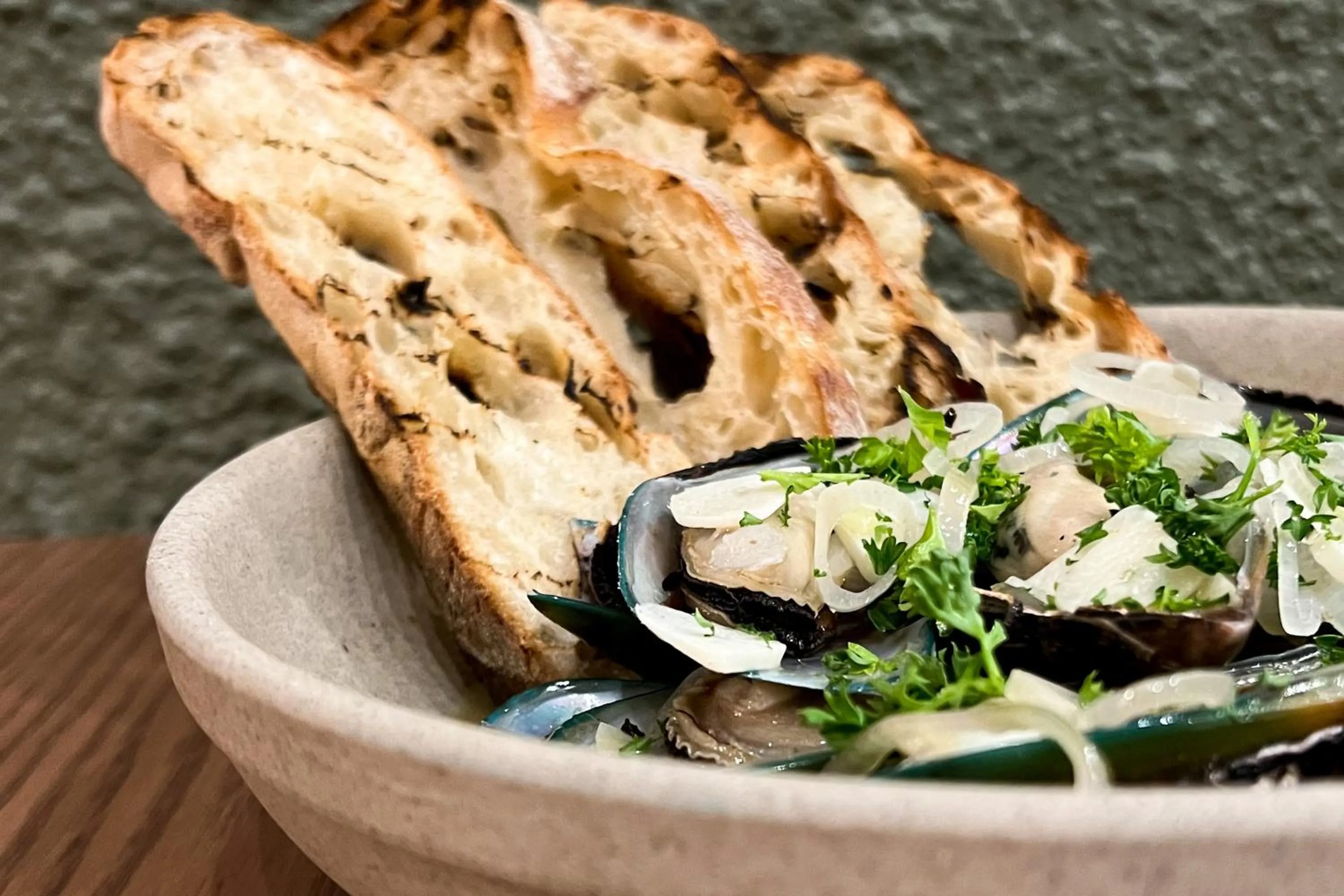 Restaurant/places to eat in The Henty