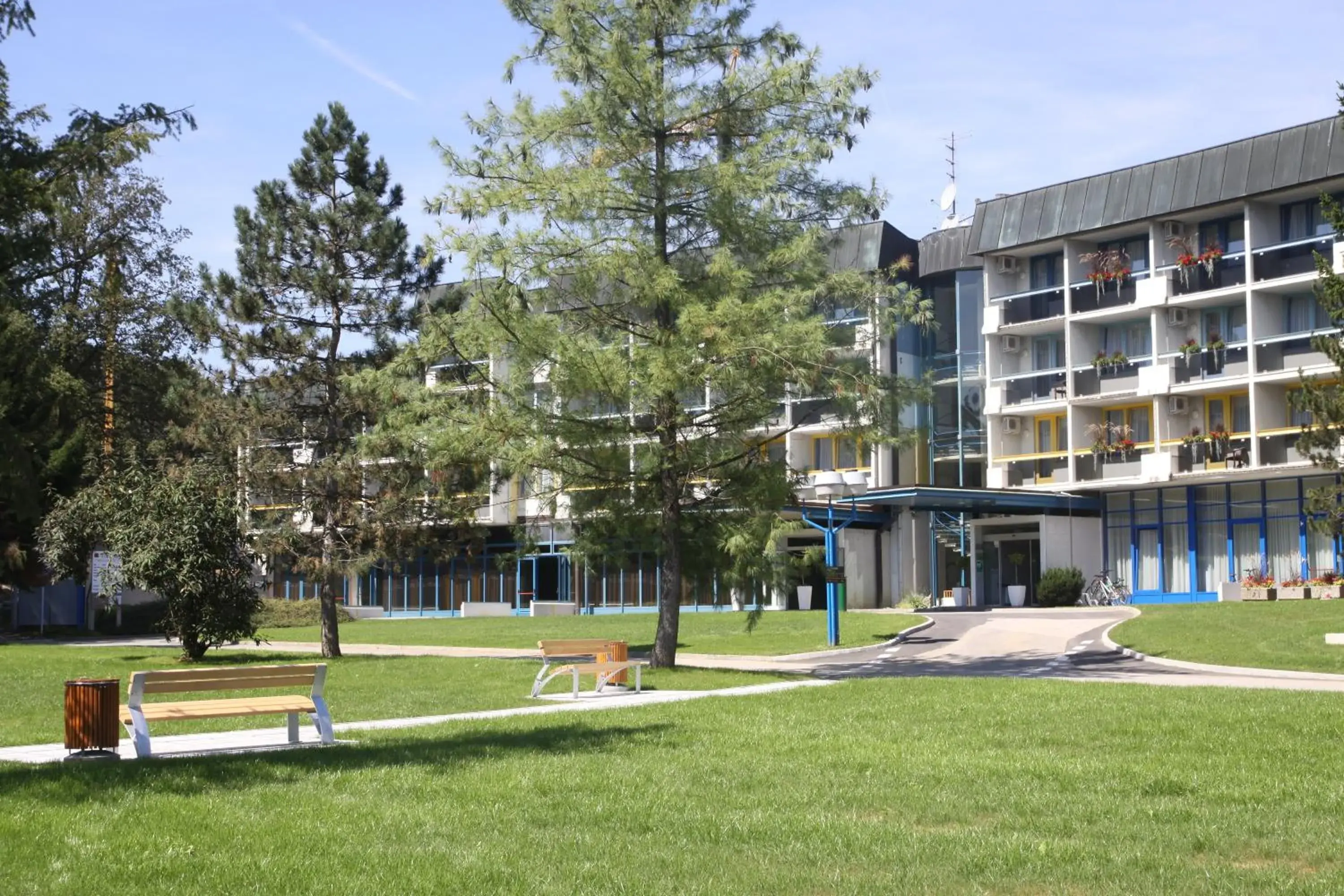 Facade/entrance in Hotel Sport - Terme Krka Facade/entrance in Hotel Sport - Terme Krka