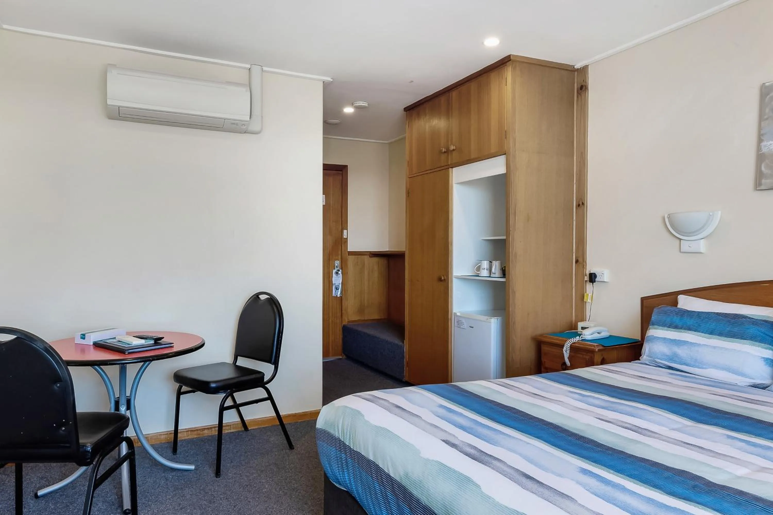 Photo of the whole room, Bed in Marquis Hotel Motel