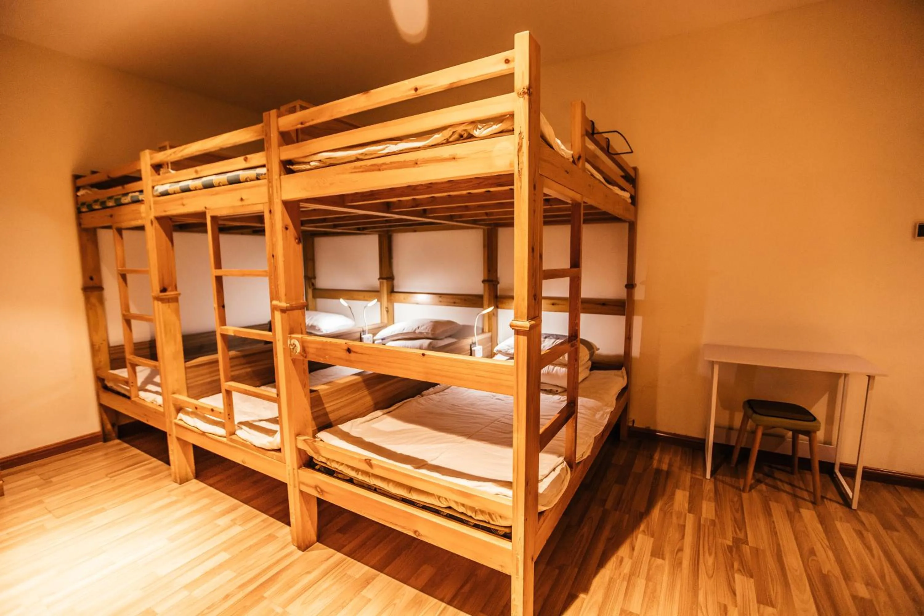 Property building, Bed in Qufu International Youth Hostel