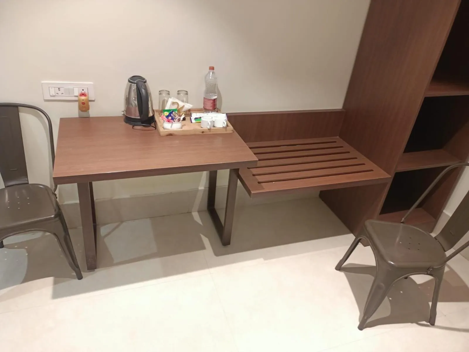 Bedroom in Treebo Elite Residency - 2 kms from Railway station