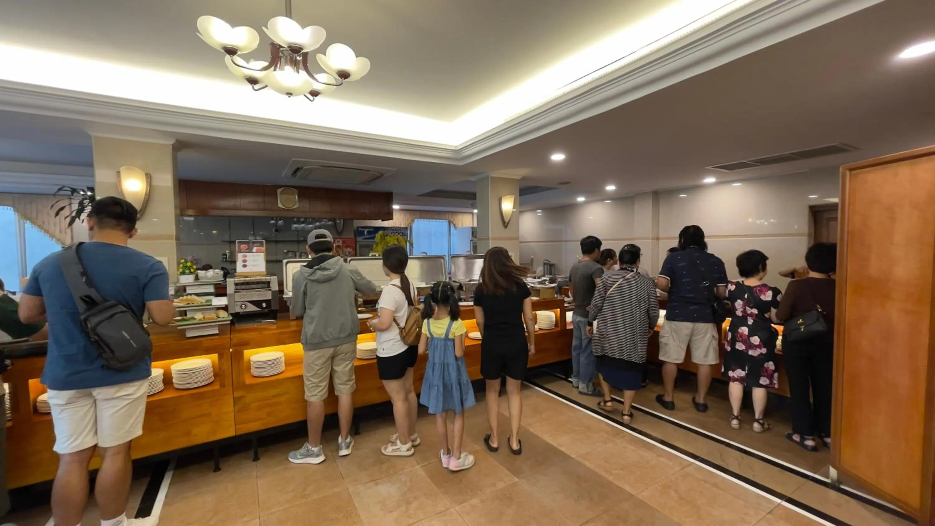 Restaurant/places to eat in Hotel Sor