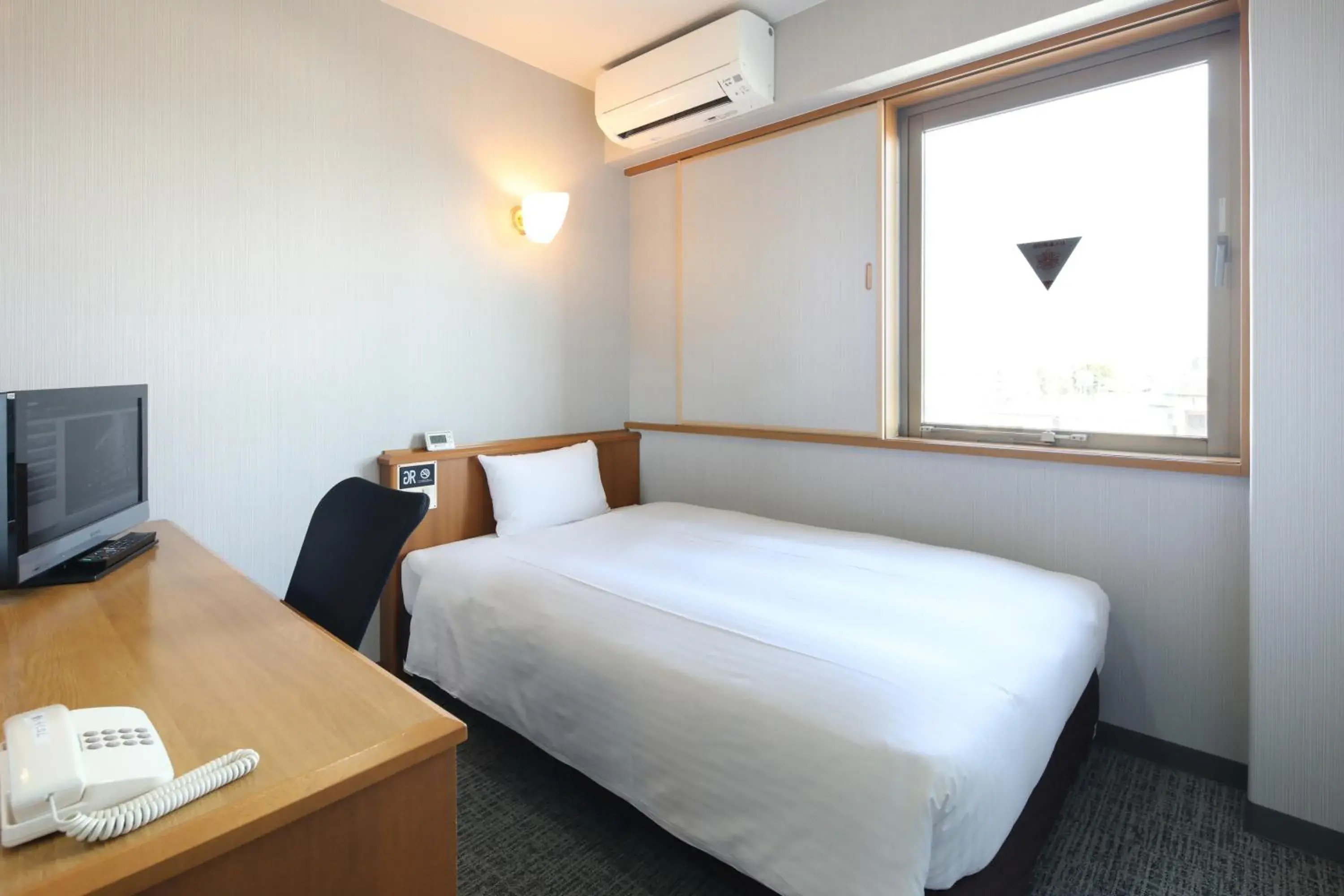 Photo of the whole room, Bed in Green Rich Hotel Aso Kumamoto Airport (Artificial hot spring Futamata Yunohana) Photo of the whole room, Bed in Green Rich Hotel Aso Kumamoto Airport (Artificial hot spring Futamata Yunohana)