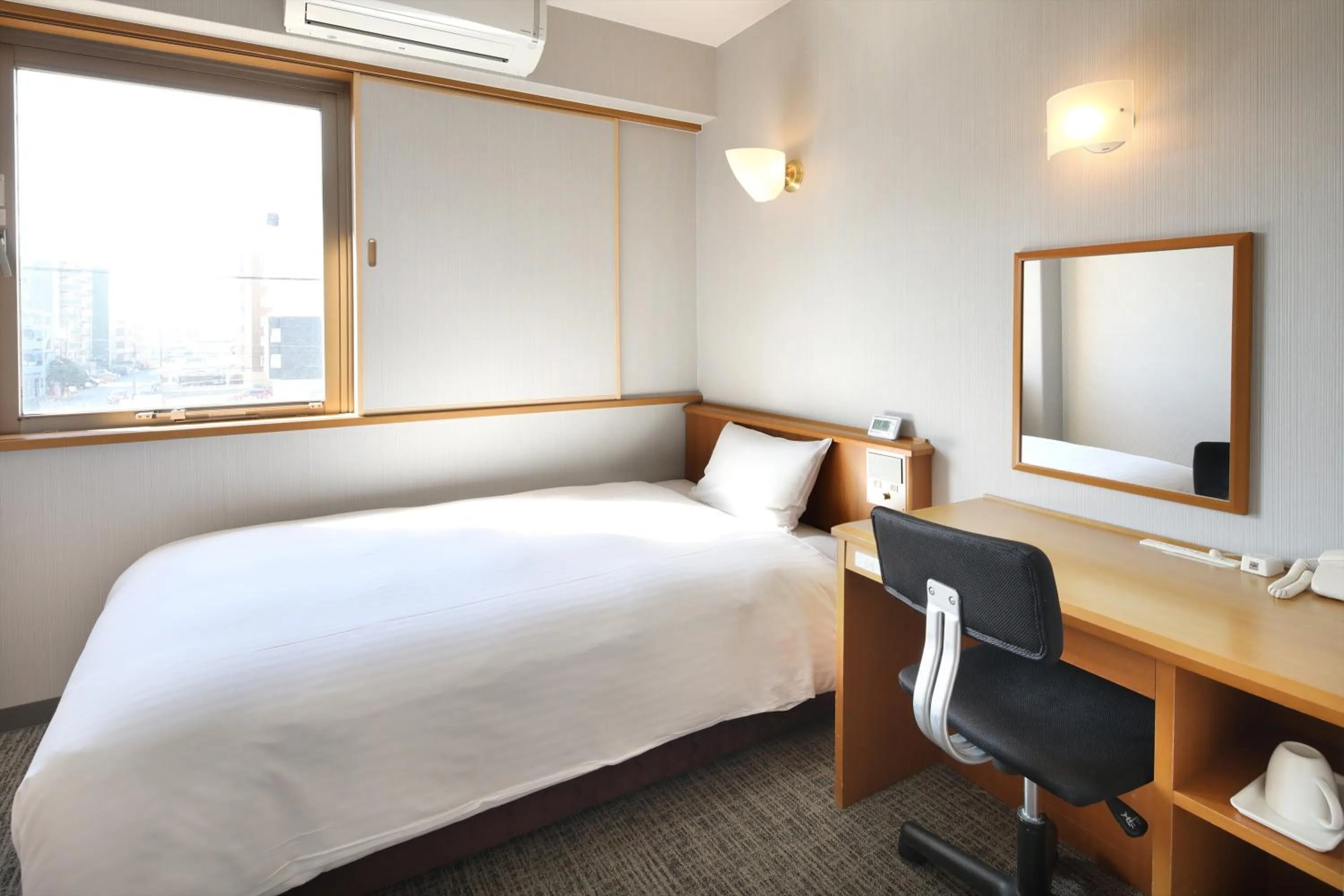 Photo of the whole room, Bed in Green Rich Hotel Aso Kumamoto Airport (Artificial hot spring Futamata Yunohana)