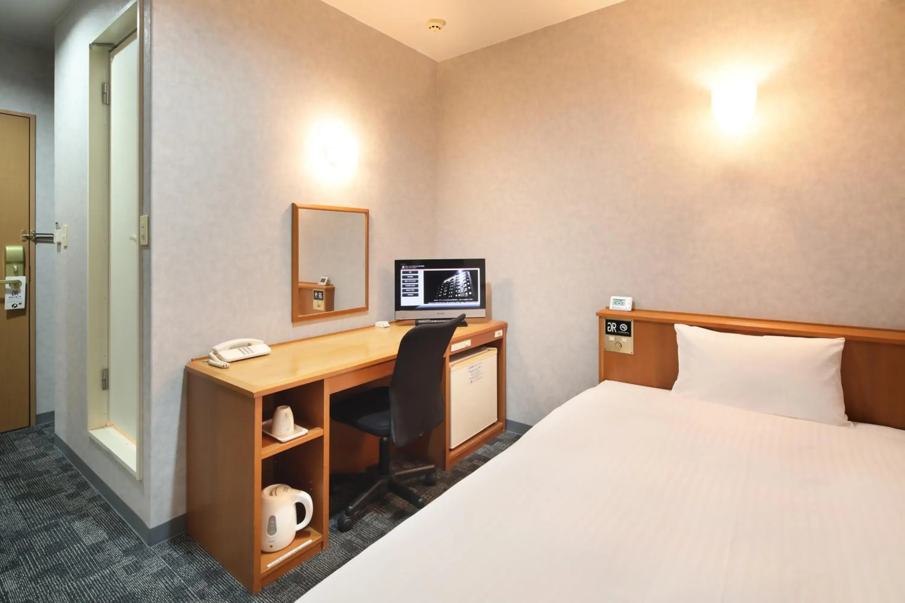 Photo of the whole room, Bed in Green Rich Hotel Aso Kumamoto Airport (Artificial hot spring Futamata Yunohana) Photo of the whole room, Bed in Green Rich Hotel Aso Kumamoto Airport (Artificial hot spring Futamata Yunohana)