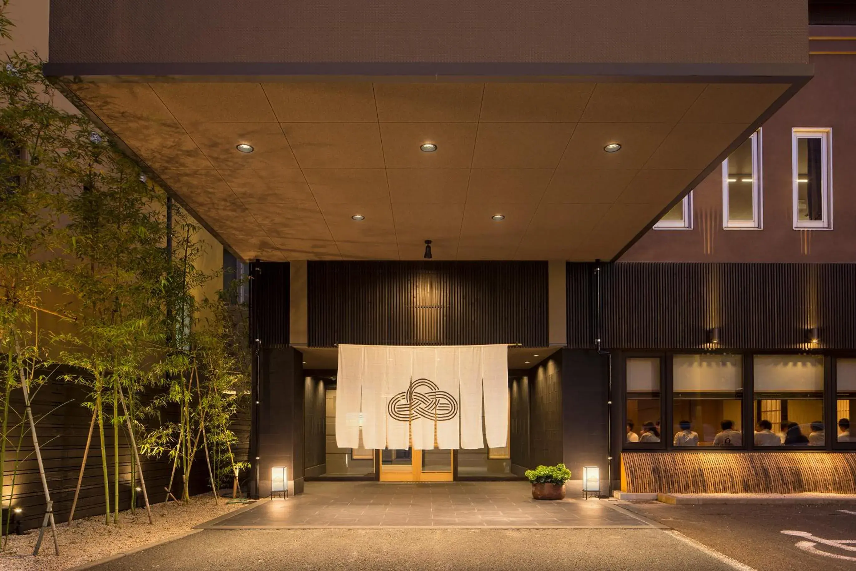 Facade/entrance in Matsuya Bekkan Facade/entrance in Matsuya Bekkan