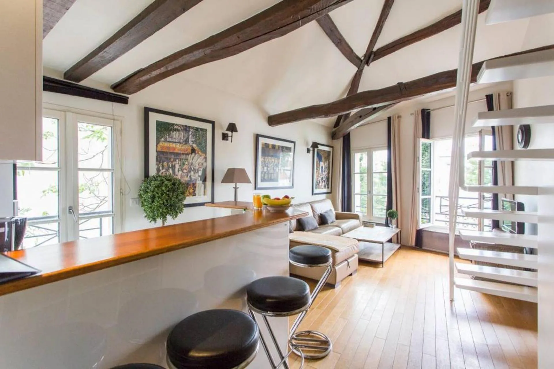 Luxurious Duplex - Top of Montmartre