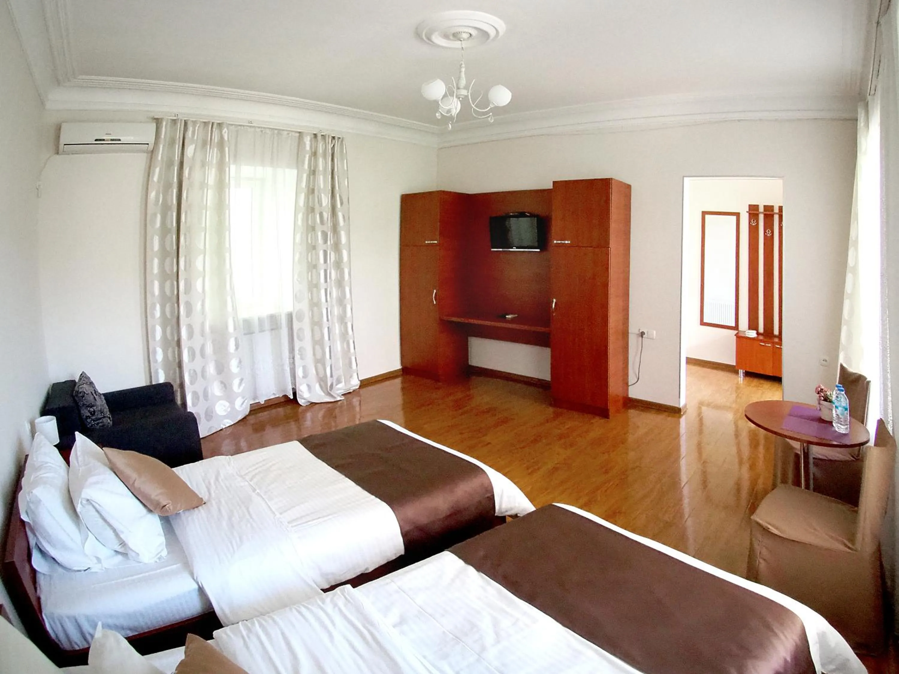 TV and multimedia, Bed in Hotel Nata