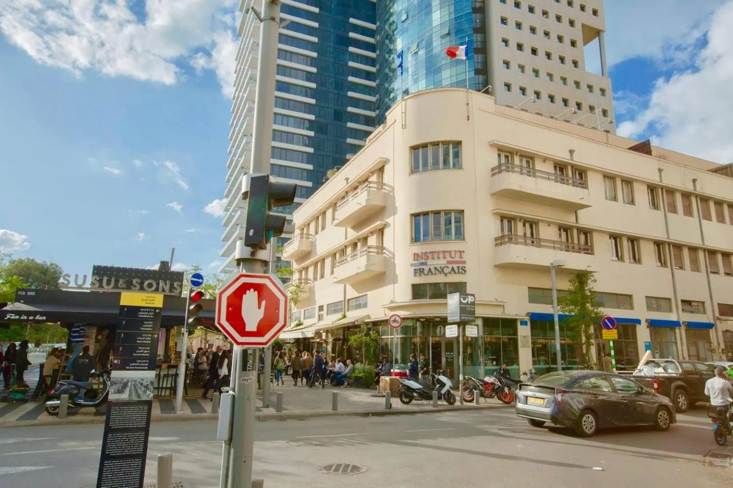 Property building in Penthouse 3BR near Rothschild bd by HolyGuest