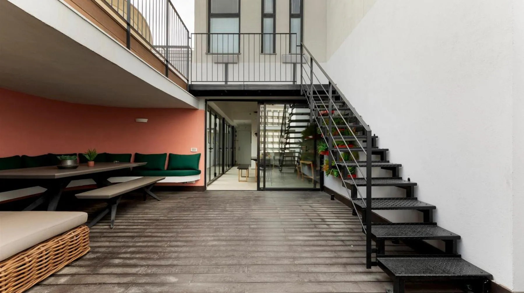 Balcony/Terrace in Penthouse 3BR near Rothschild bd by HolyGuest